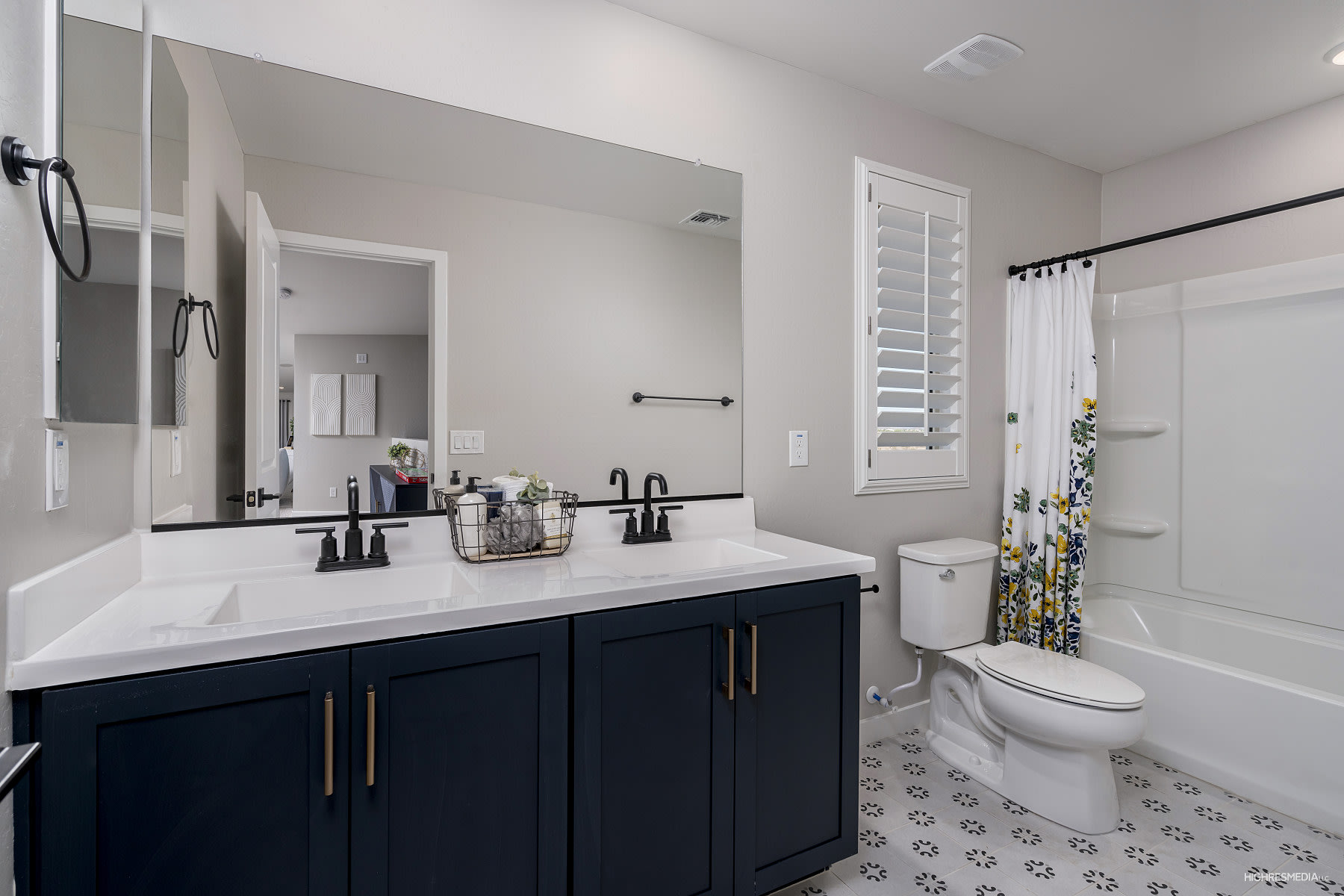 Bathroom 2 | Grand | The Villages at North Copper Canyon – Canyon Series | Surprise, AZ | Landsea Homes