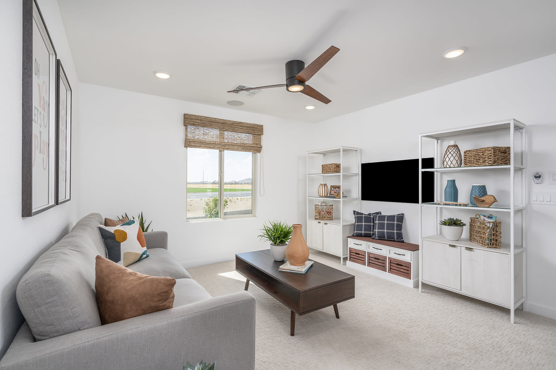 Great Room | Mazatal | Bentridge – Peak Series | Buckeye, AZ | Landsea Homes