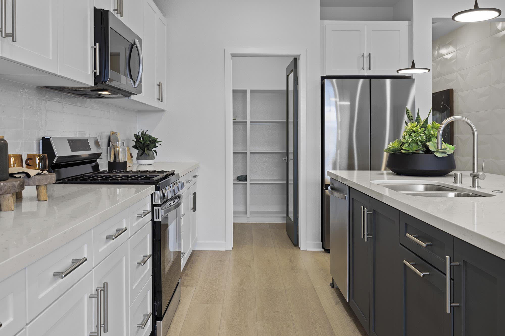 Kitchen Appliances | Plan One | Strata | Narra Hills | New Single-Family Homes in North Fontana, CA | Landsea Homes