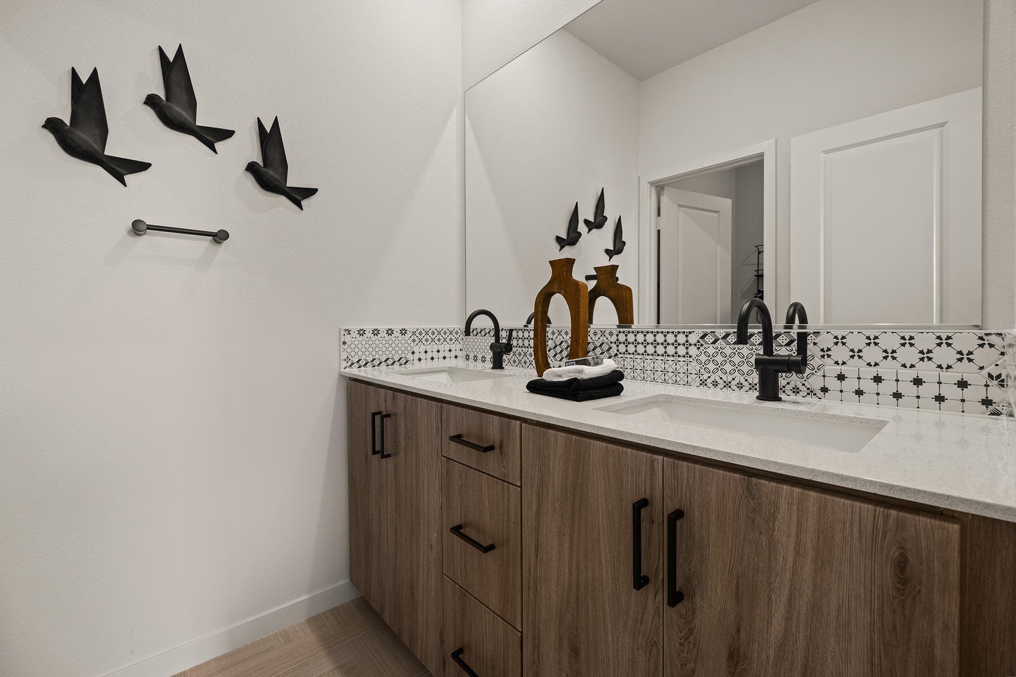 Bath | Plan Three | Clementine | Narra Hills | New Paired Homes in North Fontana, CA | Landsea Homes