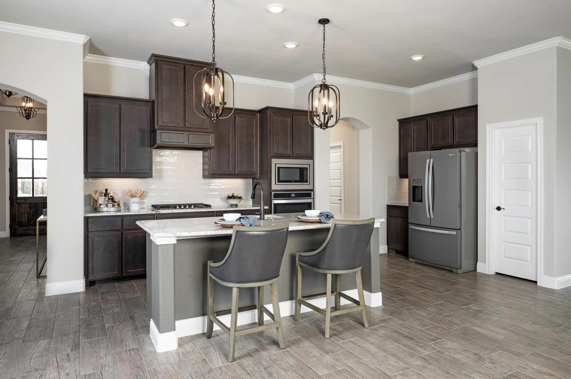 Kitchen | Concept 2404 at Villages of Walnut Grove in Midlothian, TX by Landsea Homes