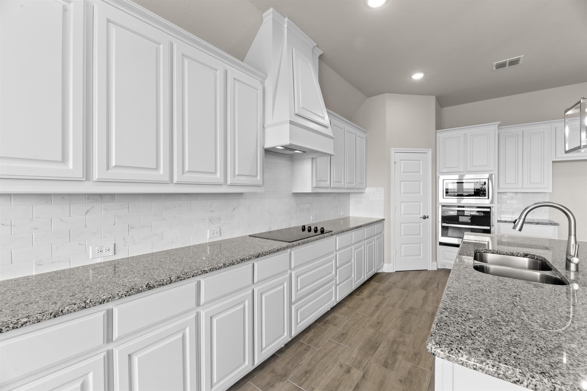 Kitchen | Concept 2796 at Massey Meadows in Midlothian, TX by Landsea Homes