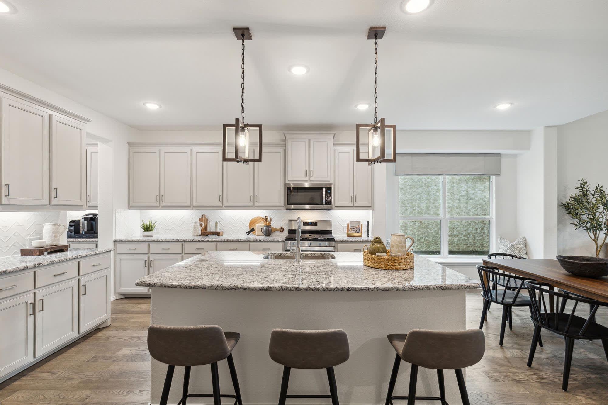 Kitchen | Concept 3106 at Redden Farms - Classic Series in Midlothian, TX by Landsea Homes