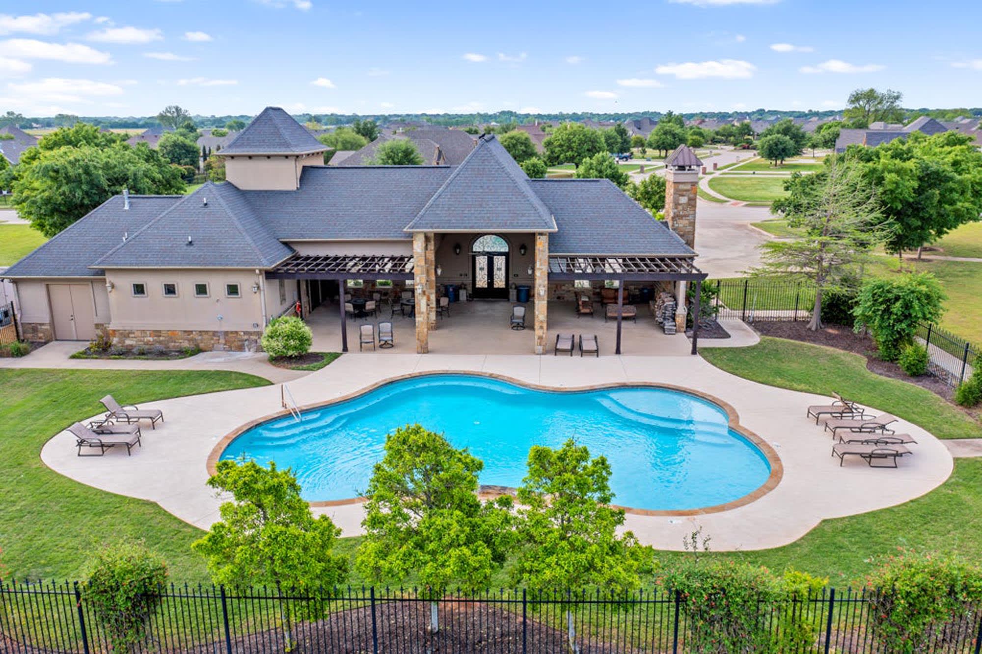Pool at Clubhouse | Abe's Landing | DFW | Landsea Homes