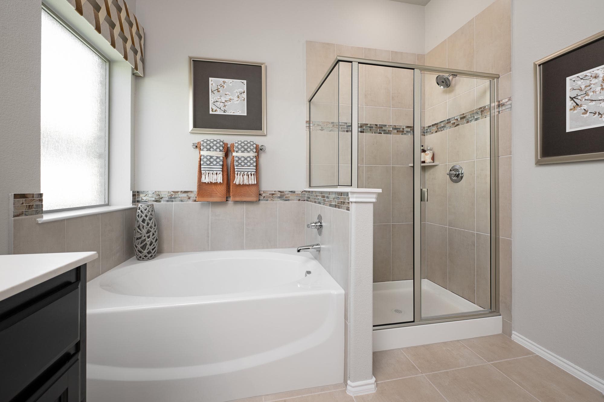 Primary Bathroom | Concept 1802 at Redden Farms - Classic Series in Midlothian, TX by Landsea Homes