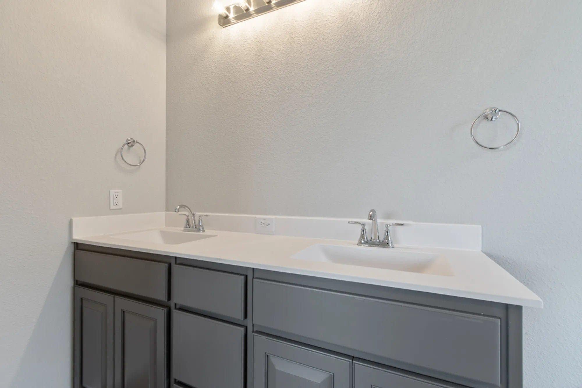 Primary Bathroom | Concept 2870 at Hulen Trails in Fort Worth, TX by Landsea Homes