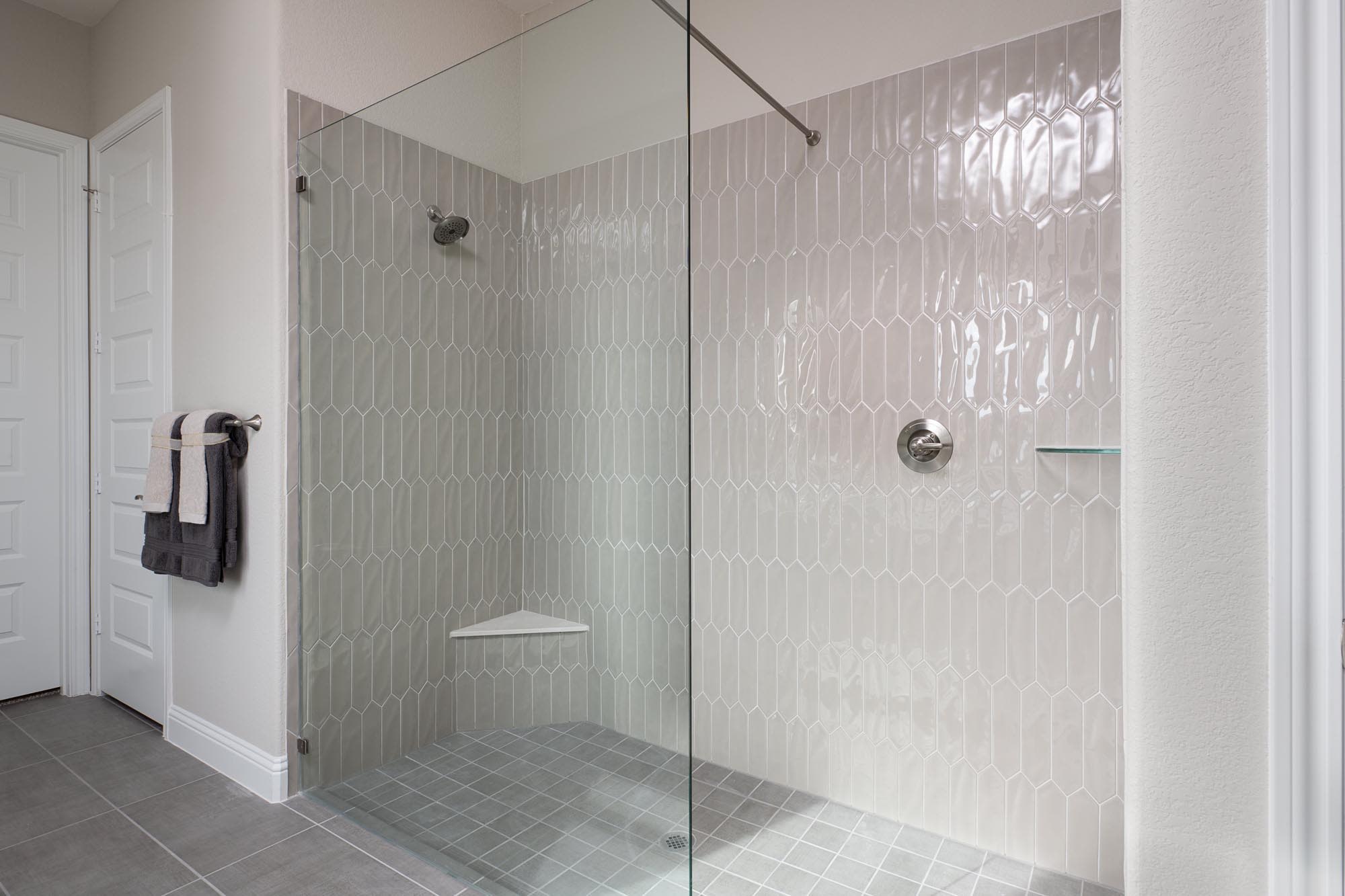 Primary Bathroom | Concept 3141 at The Meadows in Gunter, TX by Landsea Homes