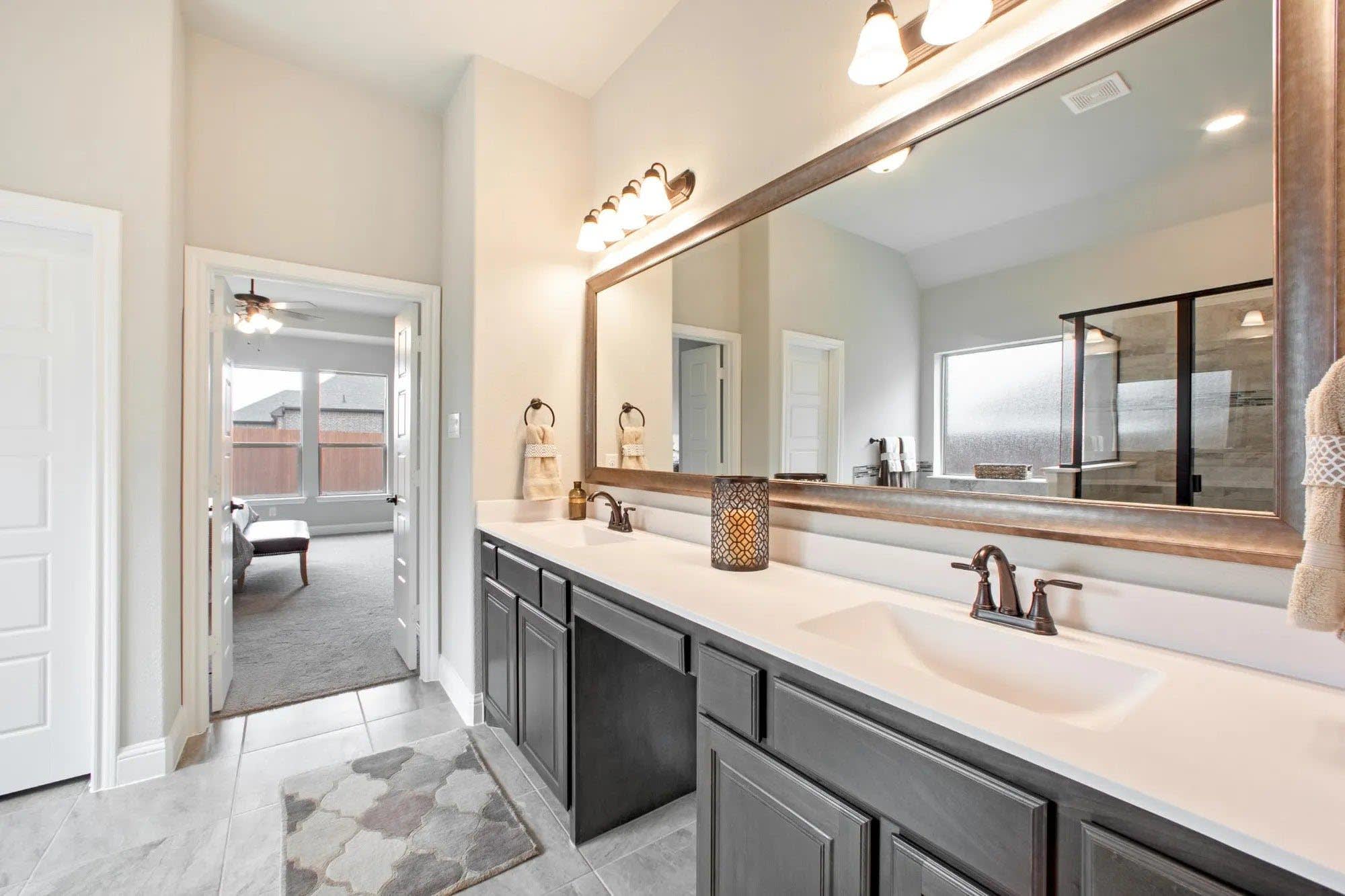 Primary Bathroom | Concept 2555 at Massey Meadows in Midlothian, TX by Landsea Homes
