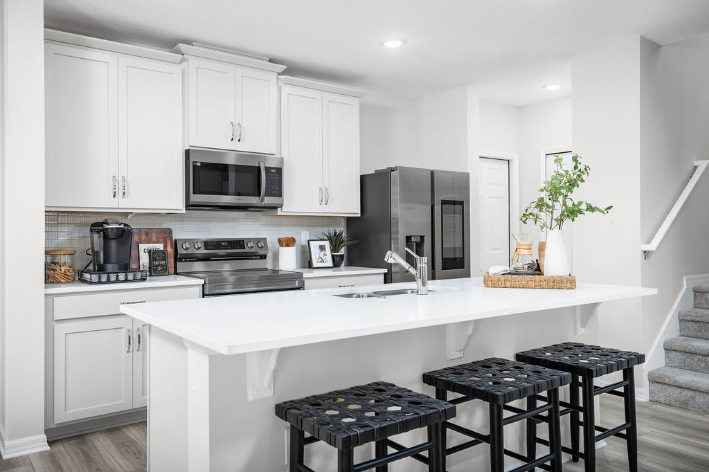 Kitchen | Hamilton | Thompson Village | New Townhomes in Apopka, FL | Landsea Homes