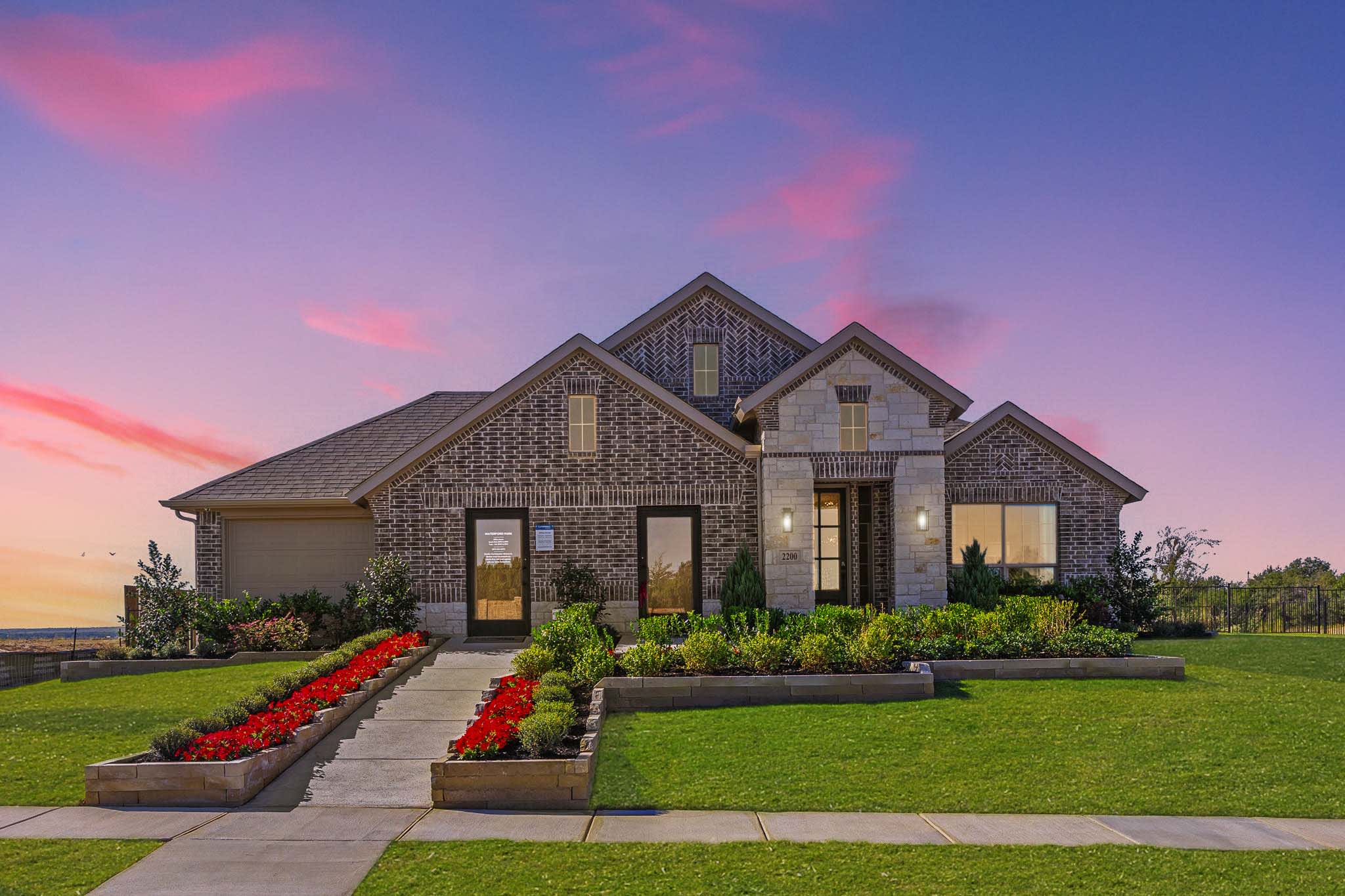 Exterior | Waterford Park in Weatherford, TX by Landsea Homes