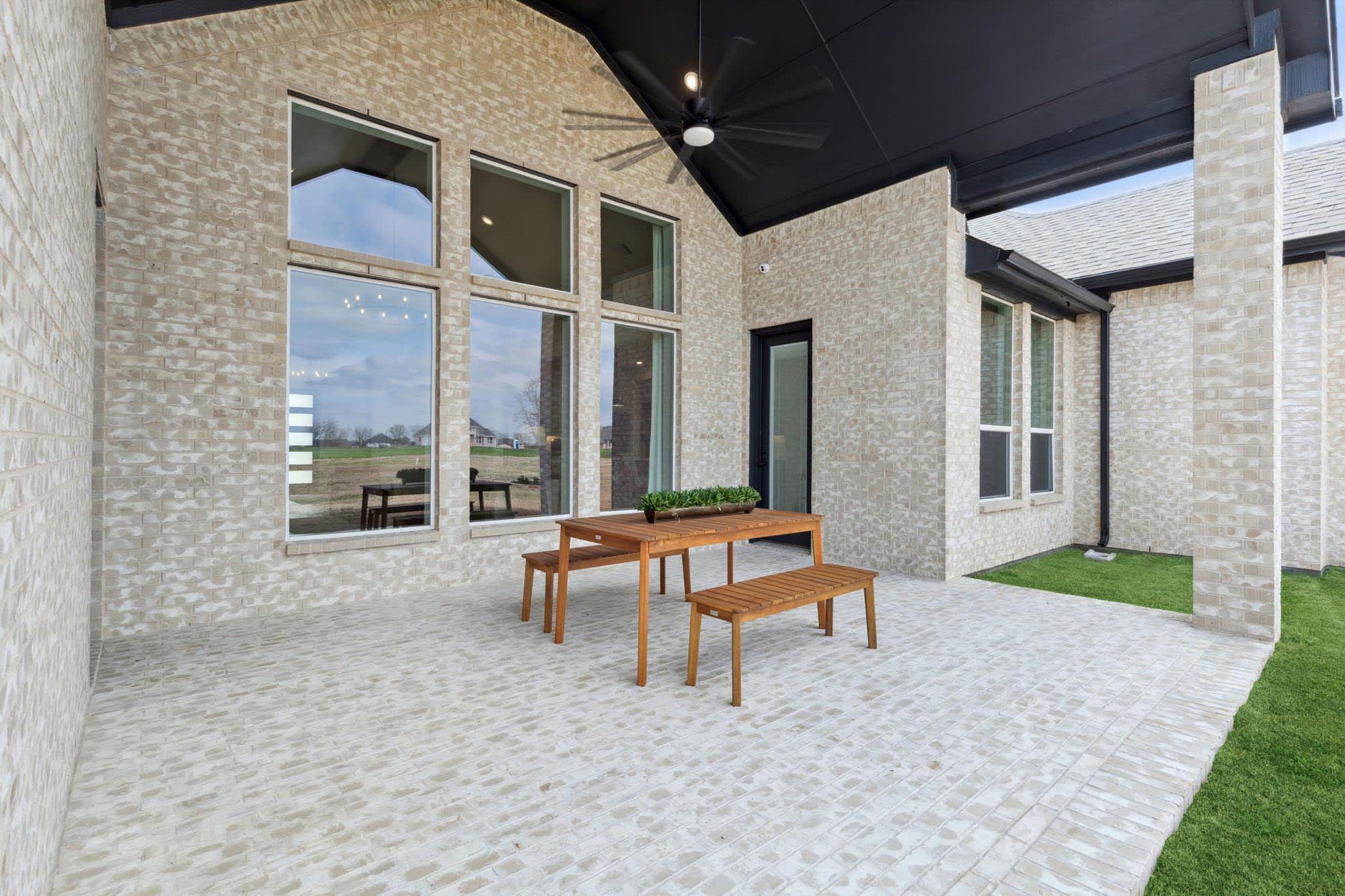Porch | Concept 3441 at Mockingbird Hills in Joshua, TX by Landsea Homes