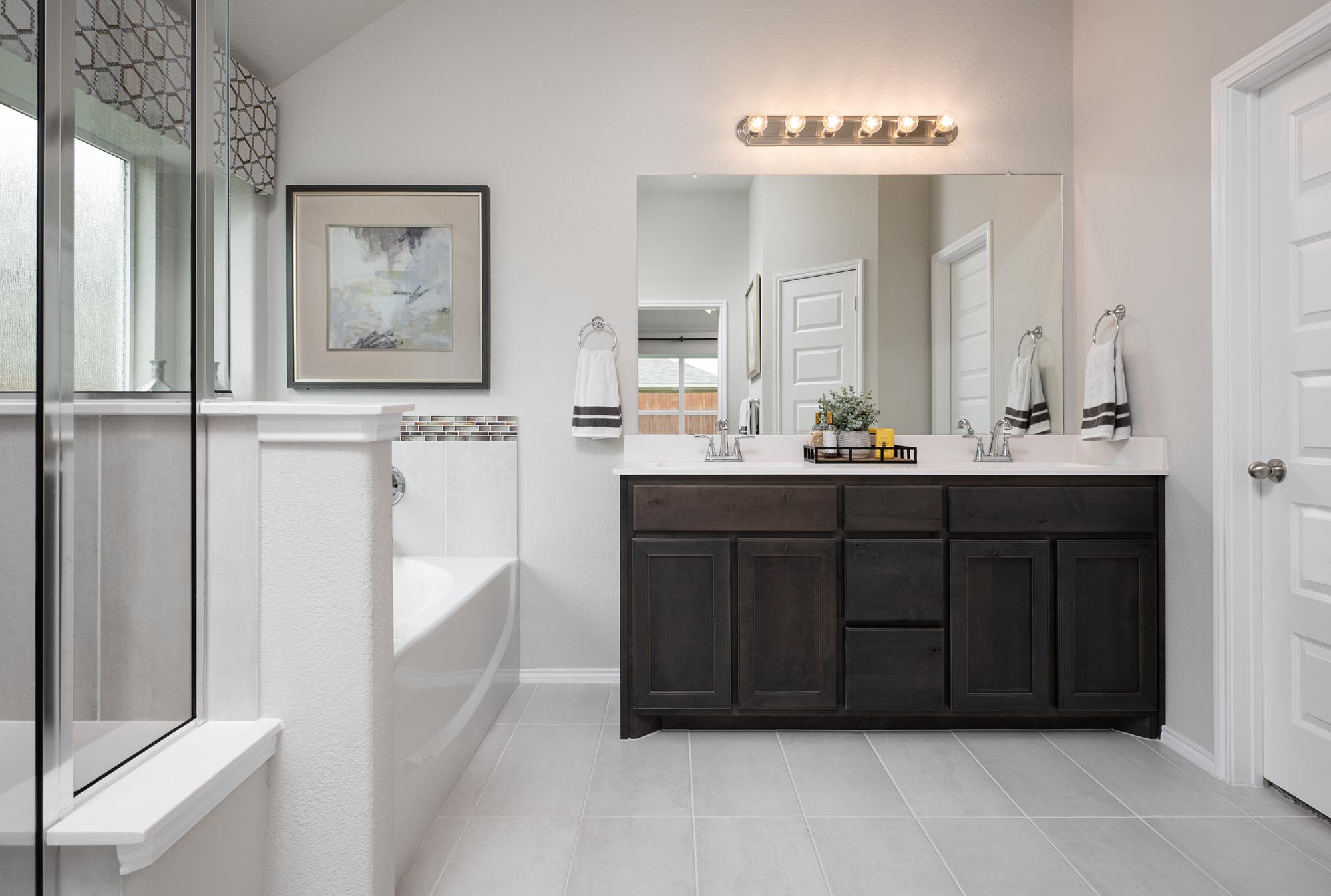 Primary Bathroom | Concept 1991 at Heartland in Dallas, TX by Landsea Homes