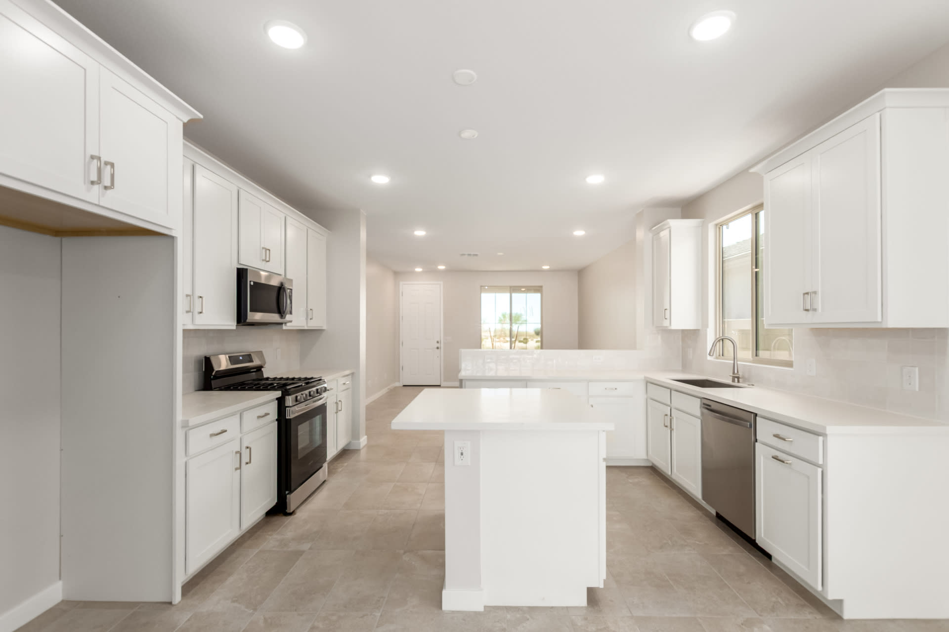 Lot 160 | Pima Floorplan | Sunrise - Canyon Series | Surprise, AZ | Landsea Homes