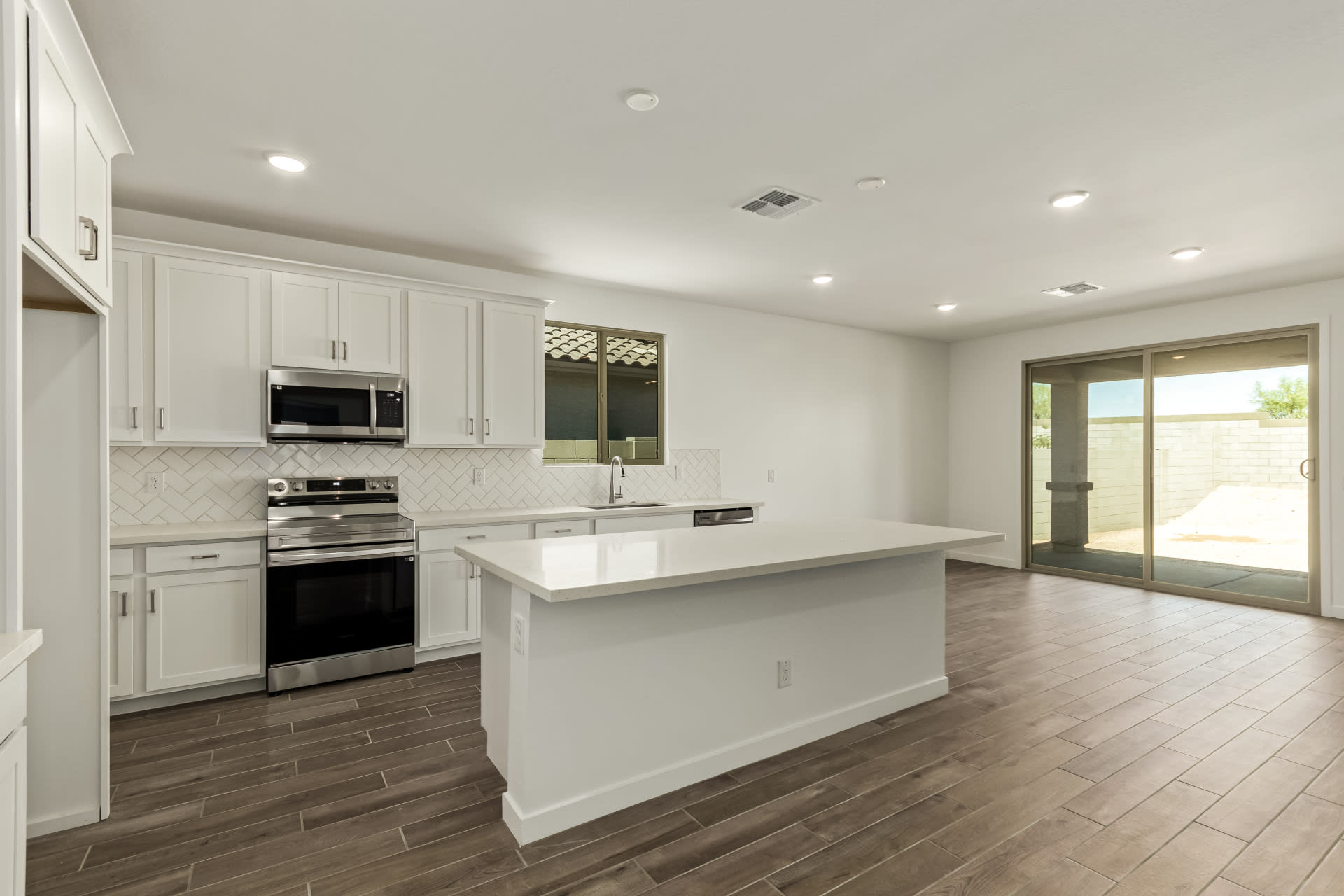 Lot 198 | Parker Floorplan | The Villages at North Copper Canyon – Valley Series | New homes in Surprise, Arizona | Landsea Homes