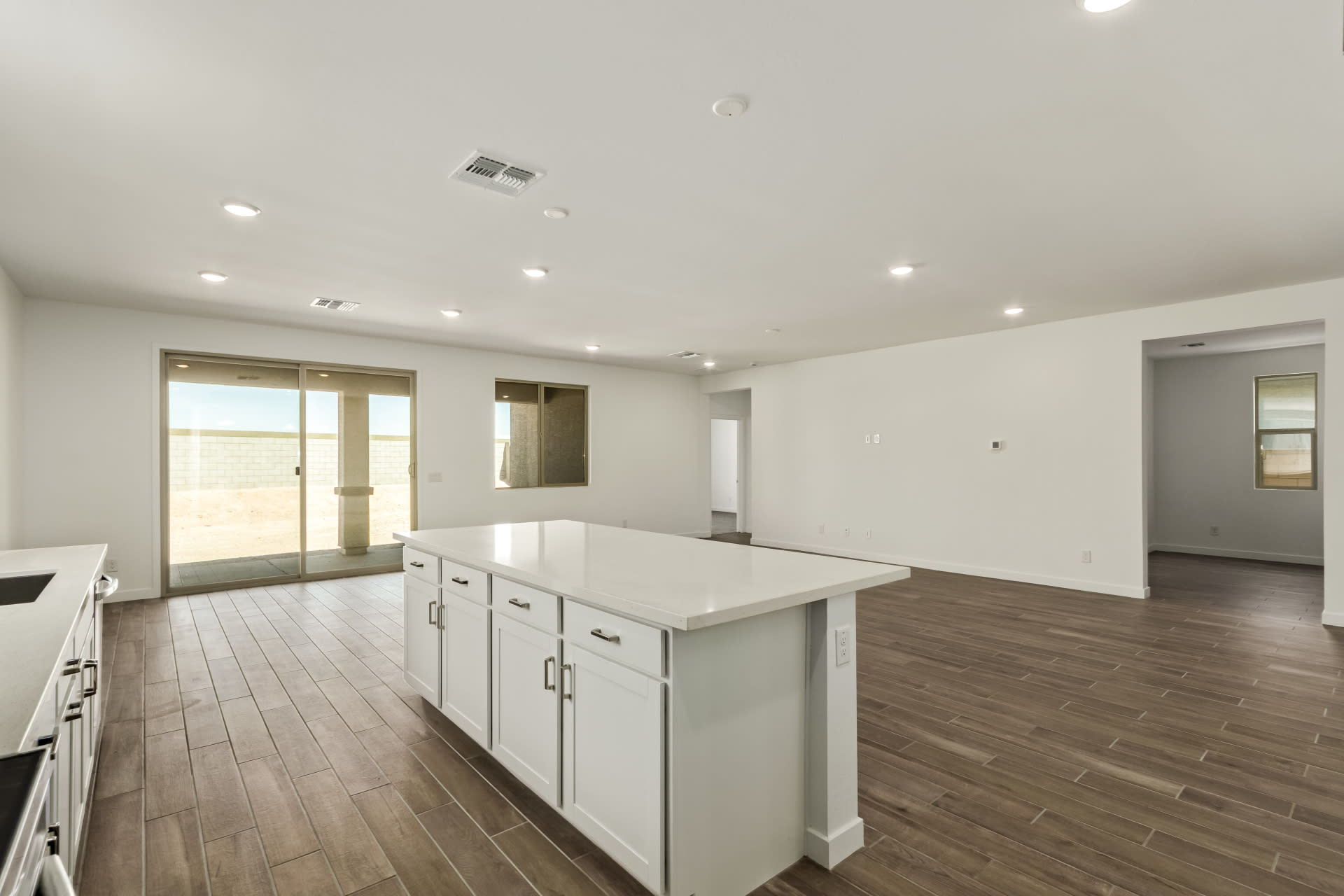 Lot 198 | Parker Floorplan | The Villages at North Copper Canyon – Valley Series | New homes in Surprise, Arizona | Landsea Homes