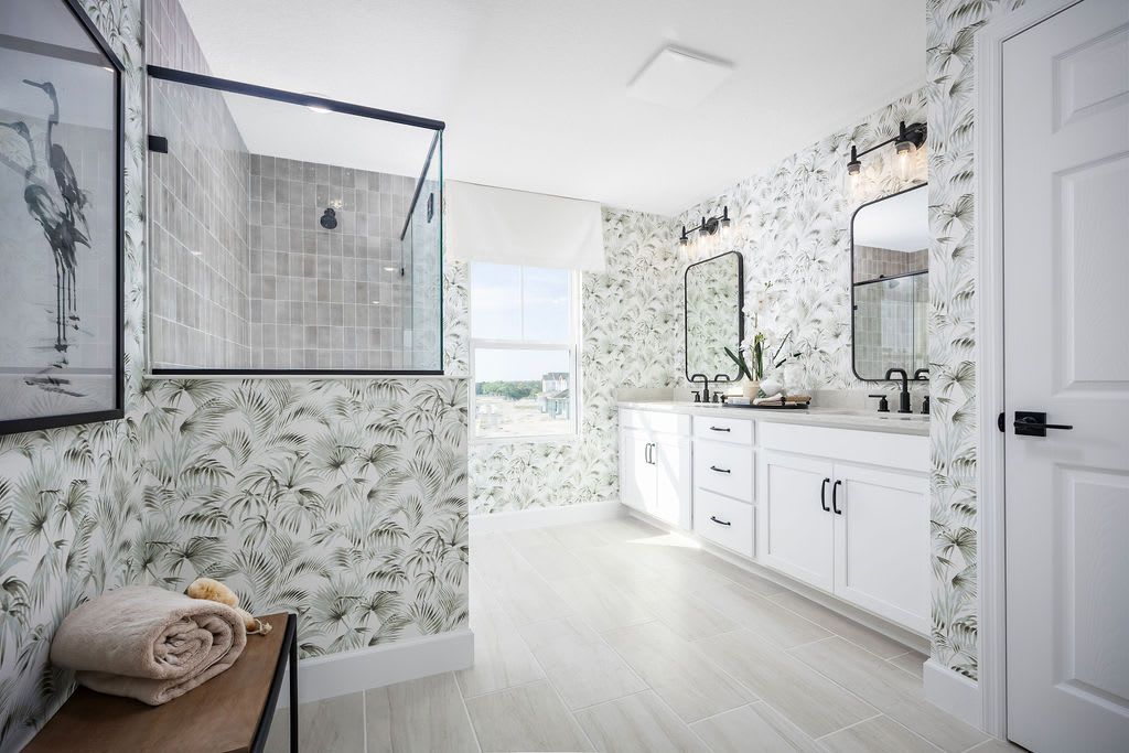 Unwind in your sunlit spacious ensuite bathroom | Oakview | New Homes in Apopka, FL | Landsea Homes