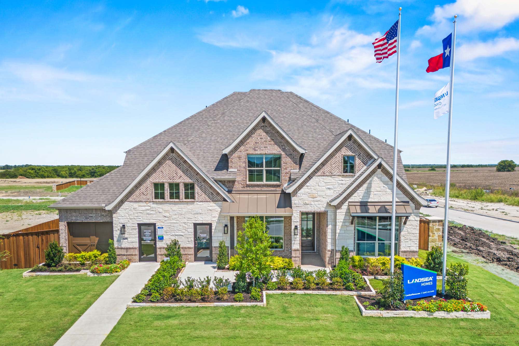 Exterior | Myrtle Creek in Waxahachie, TX by Landsea Homes
