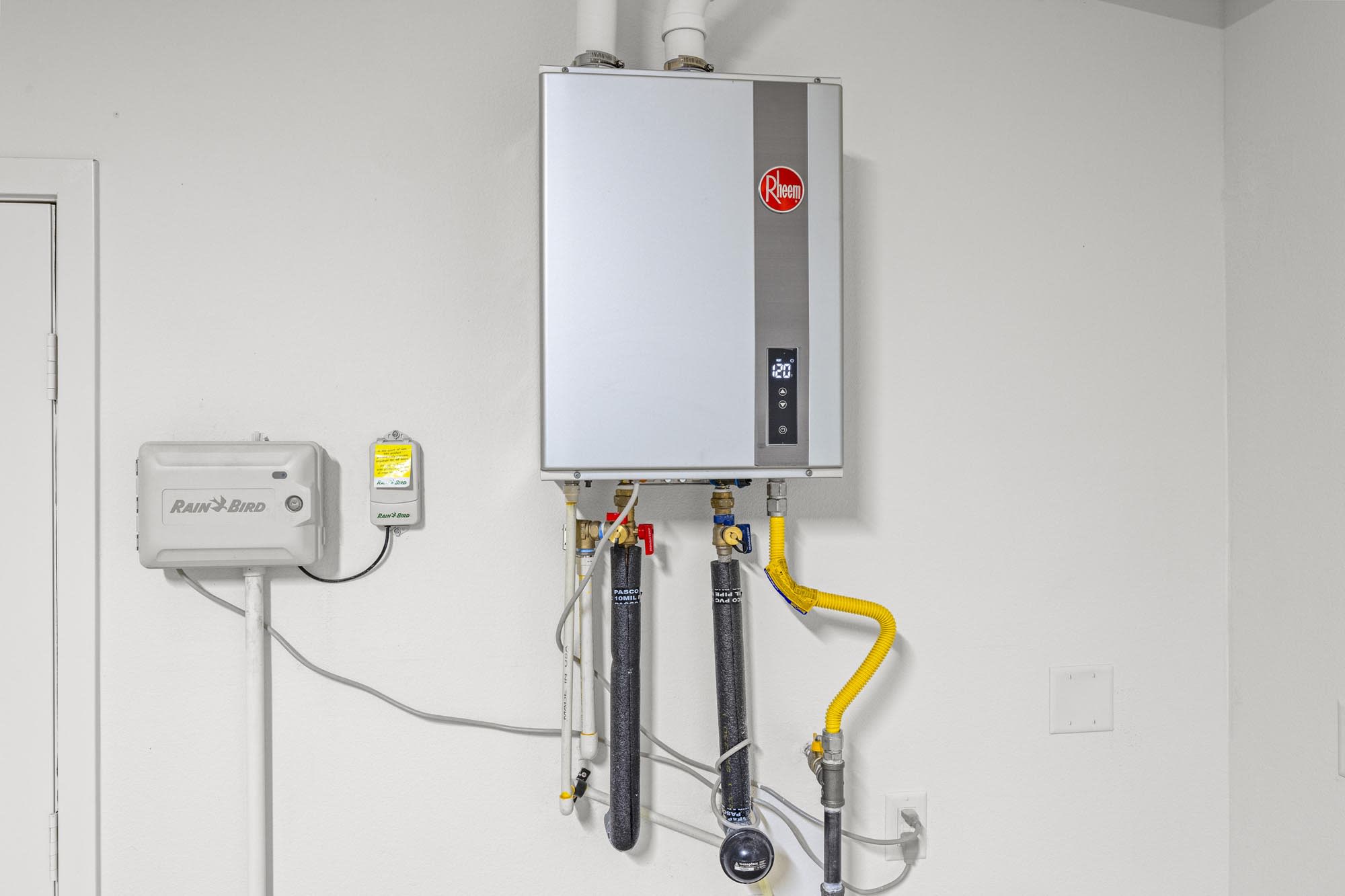 Garage | Lot 184 | Wildstar at Narra Hills in Fontana, CA by Landsea Homes