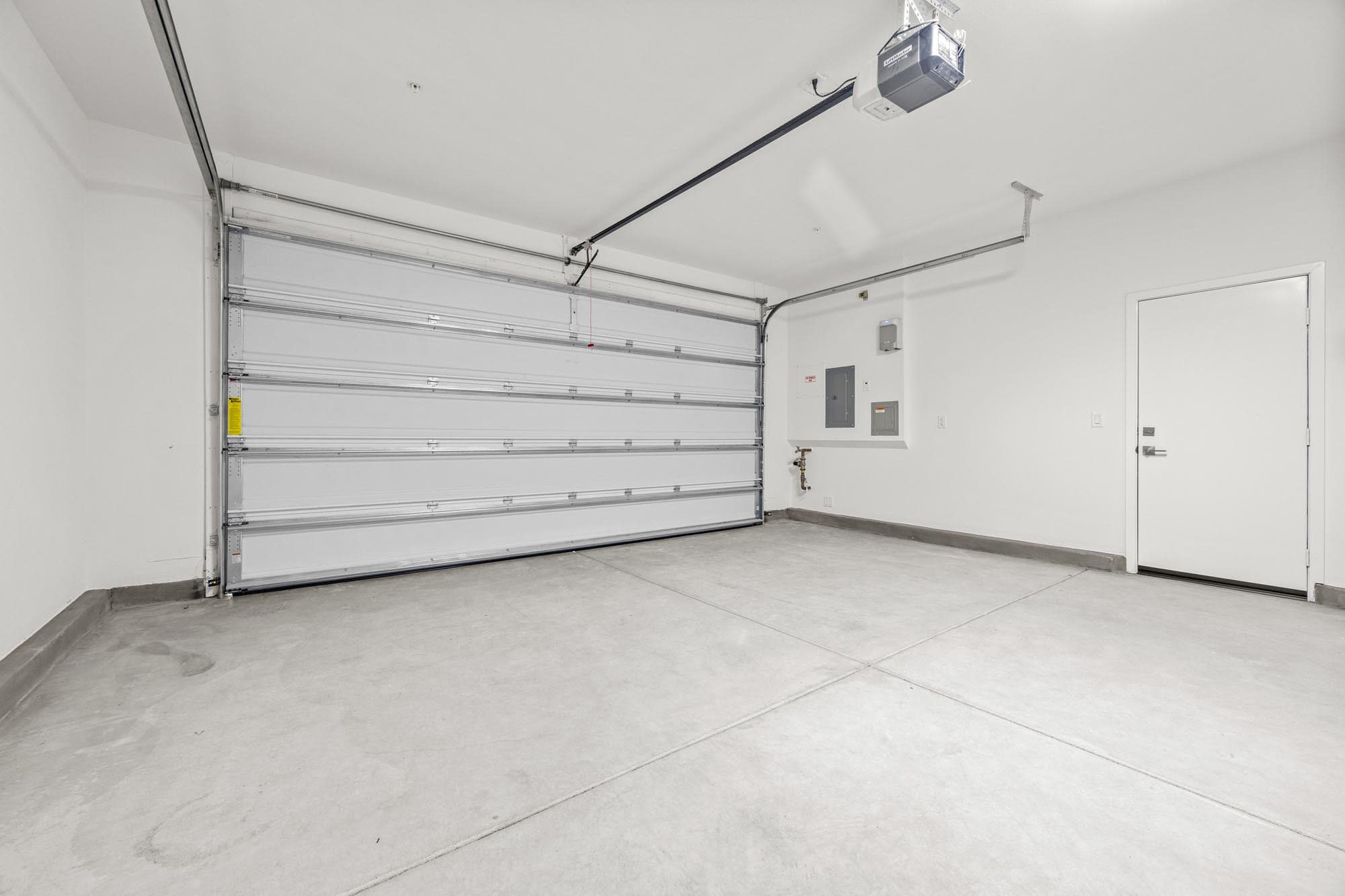 Garage | Lot 184 | Wildstar at Narra Hills in Fontana, CA by Landsea Homes