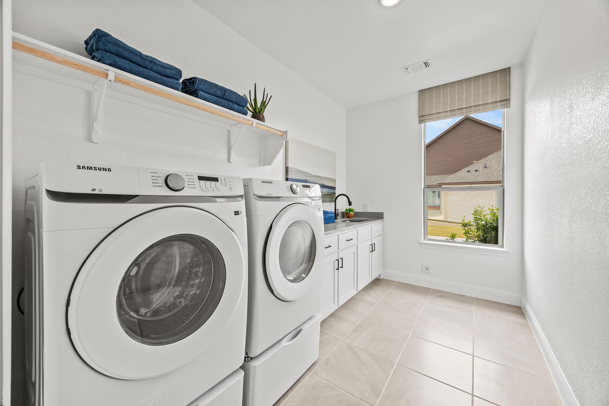 Laundry Room | Paloma Ranch in New Fairview, TX by Landsea Homes