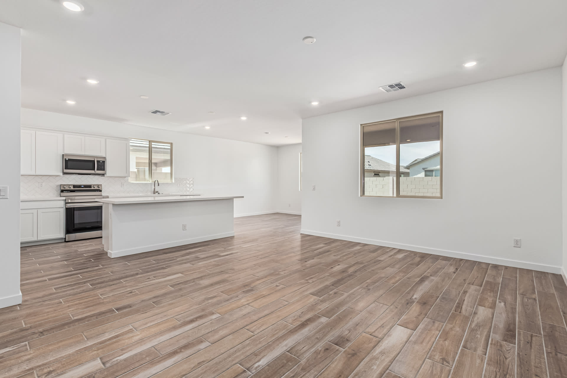 Lot 239 | Falcon Floorplan | The Villages at North Copper Canyon – Valley Series | New homes in Surprise, Arizona | Landsea Homes