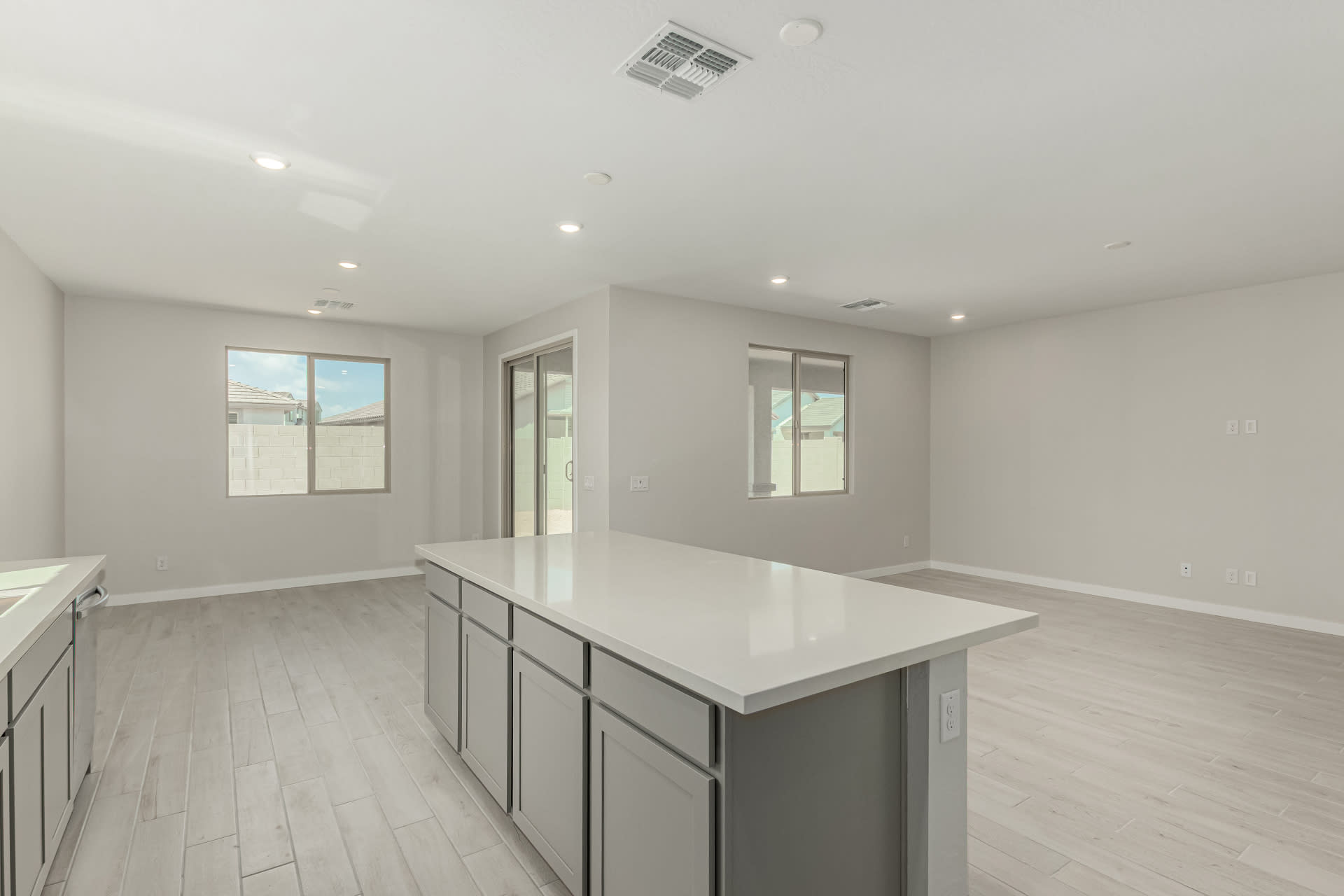 Lot 237 | Falcon Floorplan | The Villages at North Copper Canyon – Valley Series | New homes in Surprise, Arizona | Landsea Homes