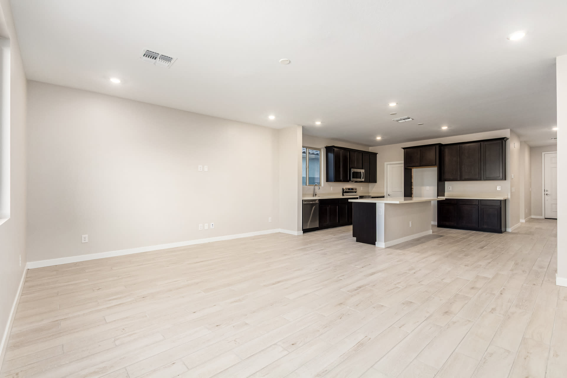 Lot 235 | Prescott Floorplan | The Villages at North Copper Canyon – Valley Series | New homes in Surprise, Arizona | Landsea Homes