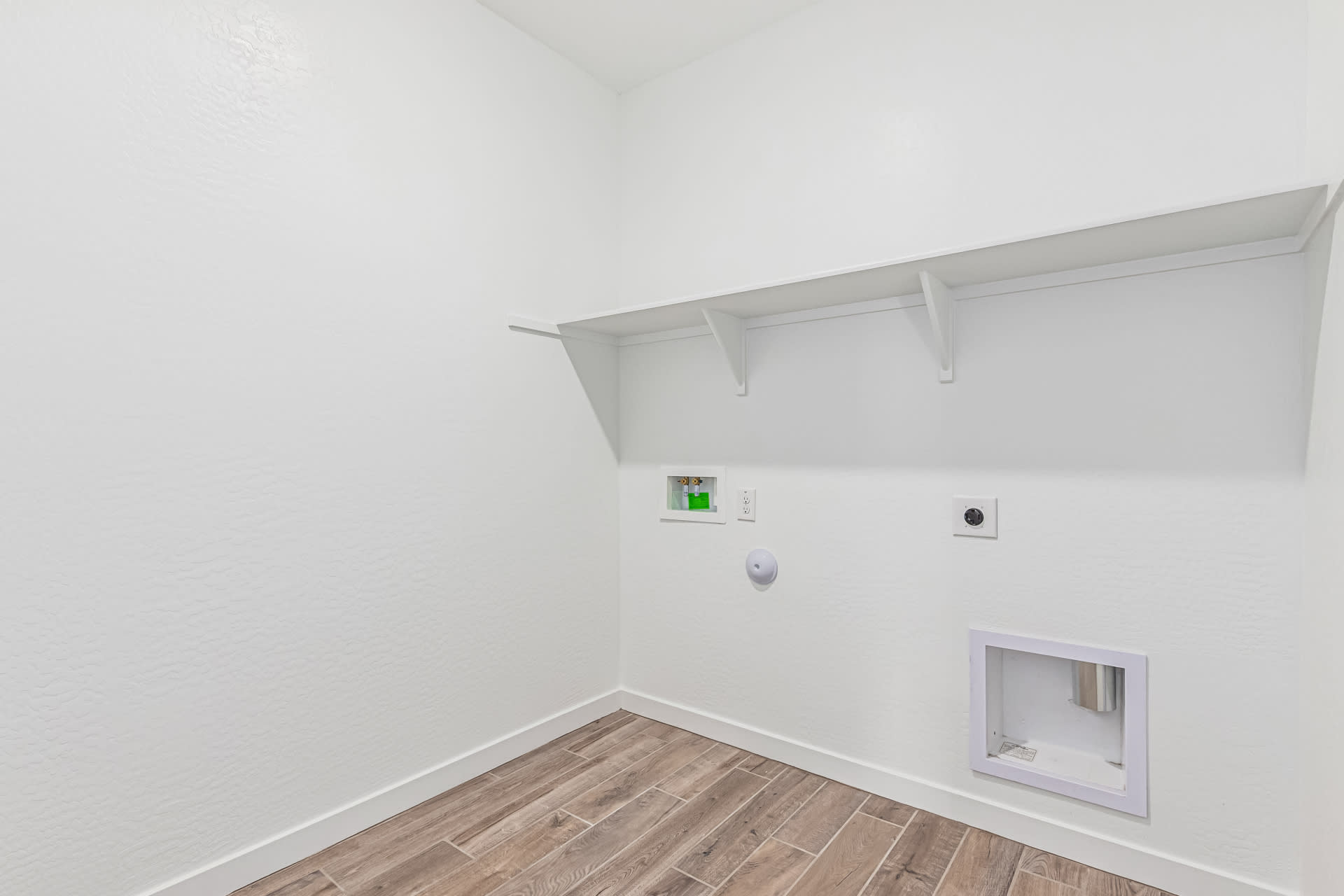 Lot 239 | Falcon Floorplan | The Villages at North Copper Canyon – Valley Series | New homes in Surprise, Arizona | Landsea Homes