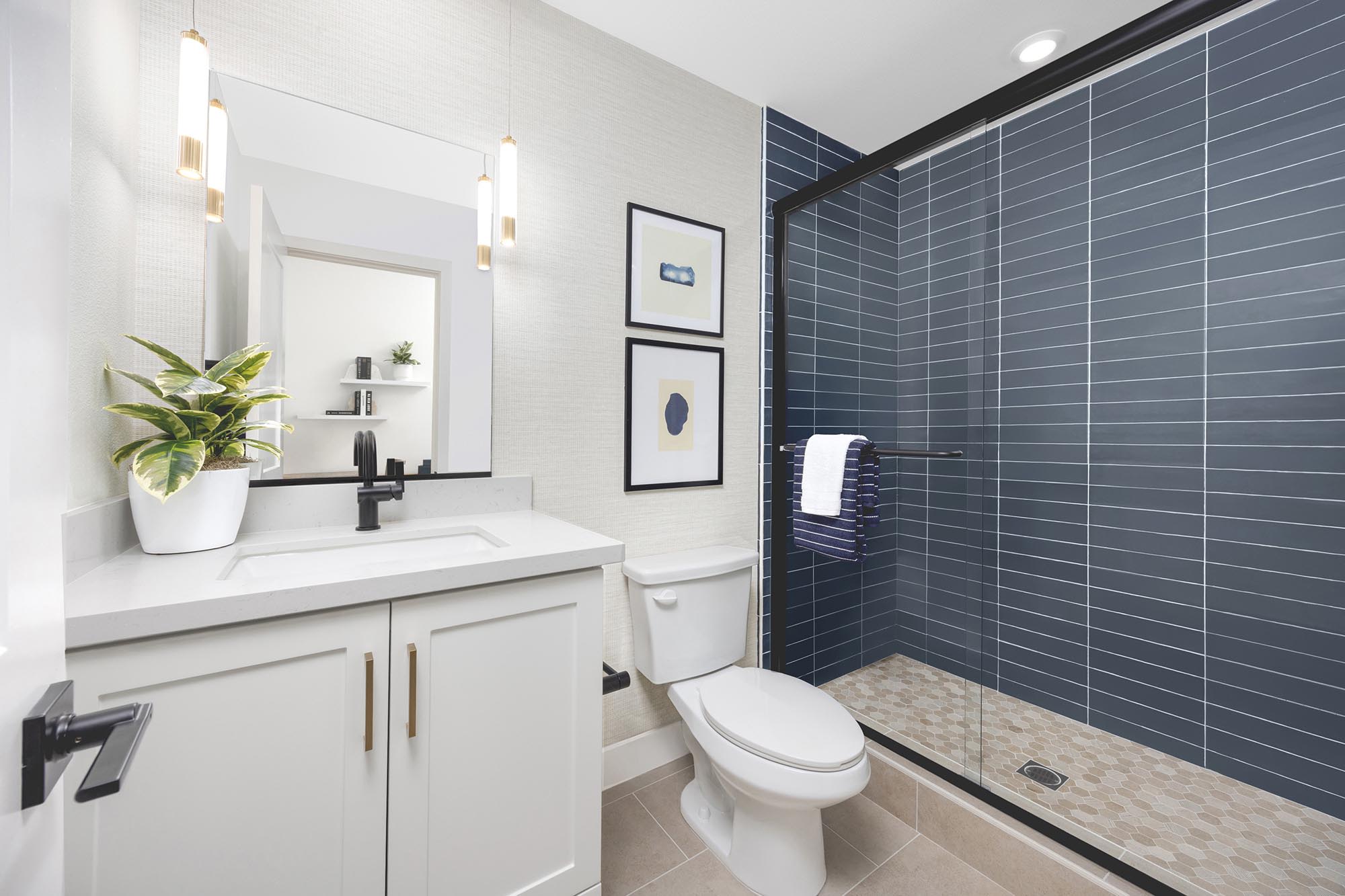 Bath – Plan Ten | Essex + Gage in Huntington Beach, CA by Landsea Homes