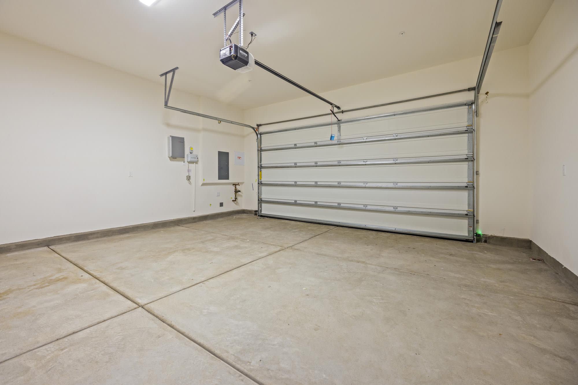 Garage | Lot 127 | Skyeland at Narra Hills in Fontana, CA by Landsea Homes