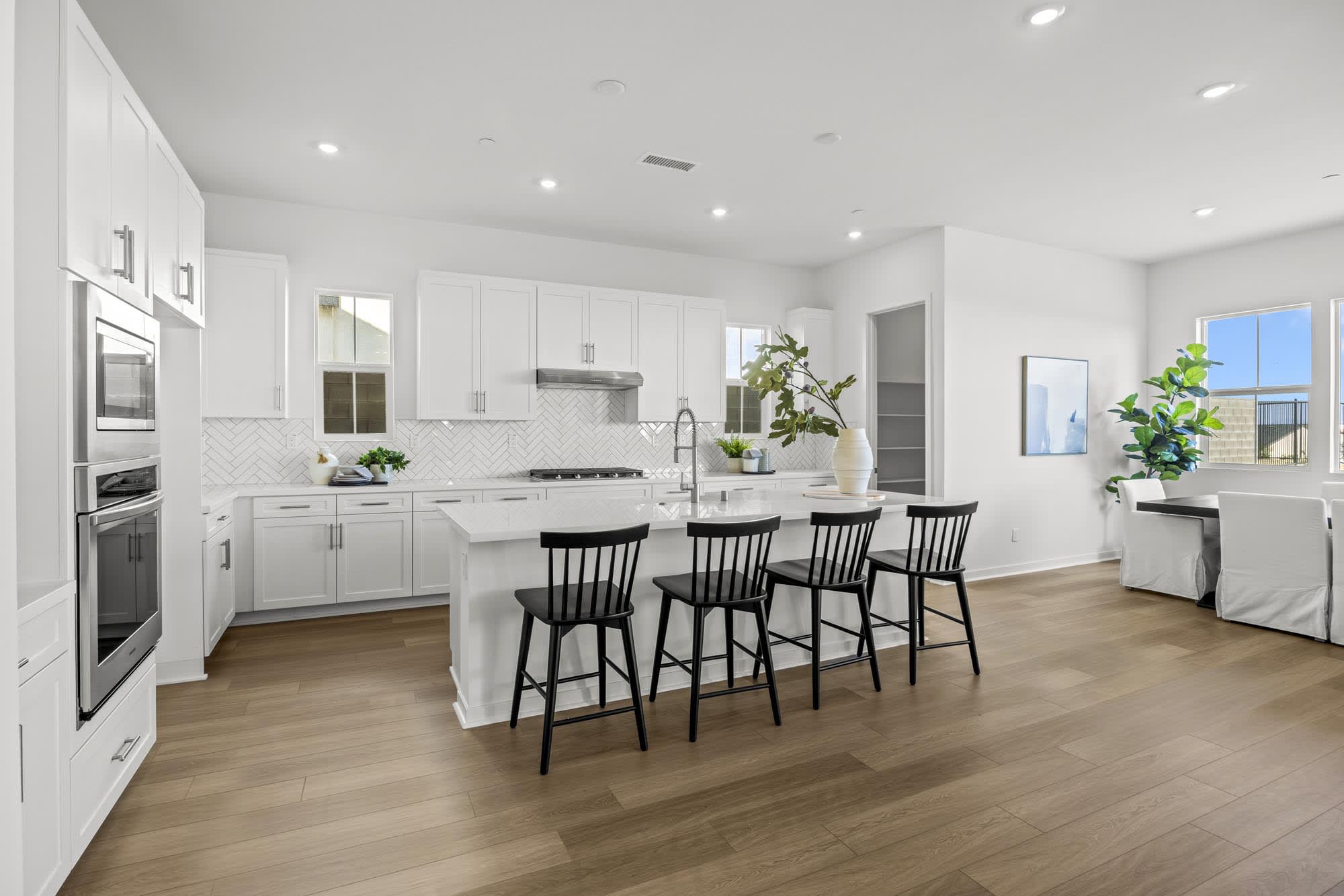 Kitchen | Lot 127 | Skyeland at Narra Hills in Fontana, CA by Landsea Homes