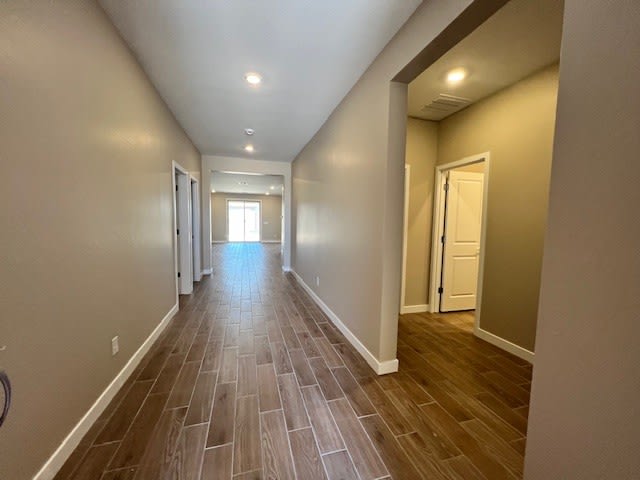 Lot 202 | Front Hall | Fremont | Bentridge – Peak Series | New Homes in Buckeye, AZ | Landsea Homes