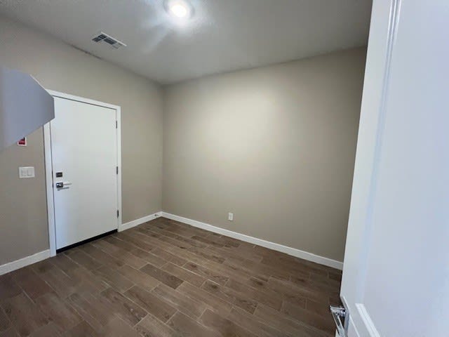 Lot 202 | Laundry Room | Fremont | Bentridge – Peak Series | New Homes in Buckeye, AZ | Landsea Homes