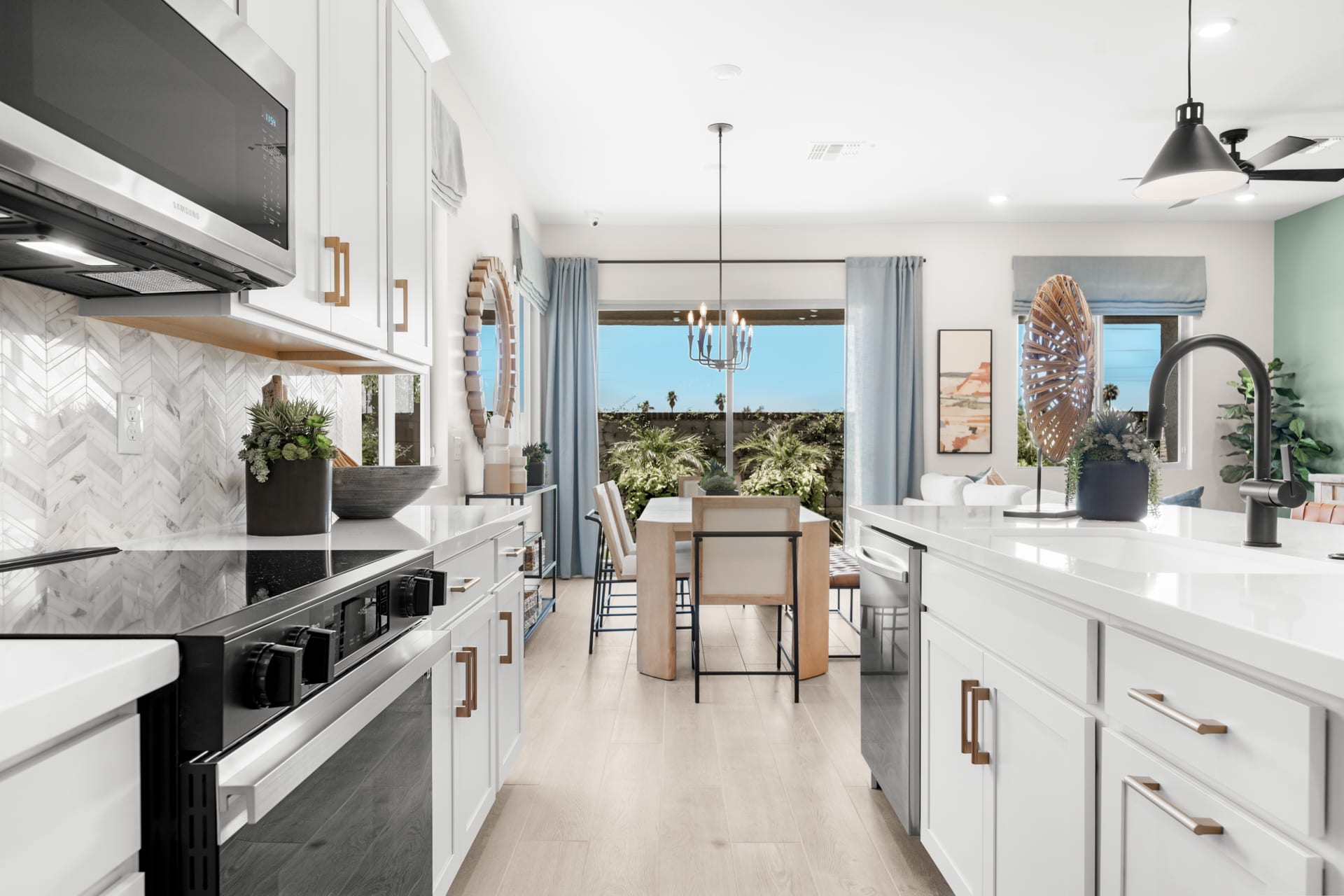 Kitchen & Dining Room | Gemini Model Home | Rialta | New homes in Mesa, Arizona | Landsea Homes