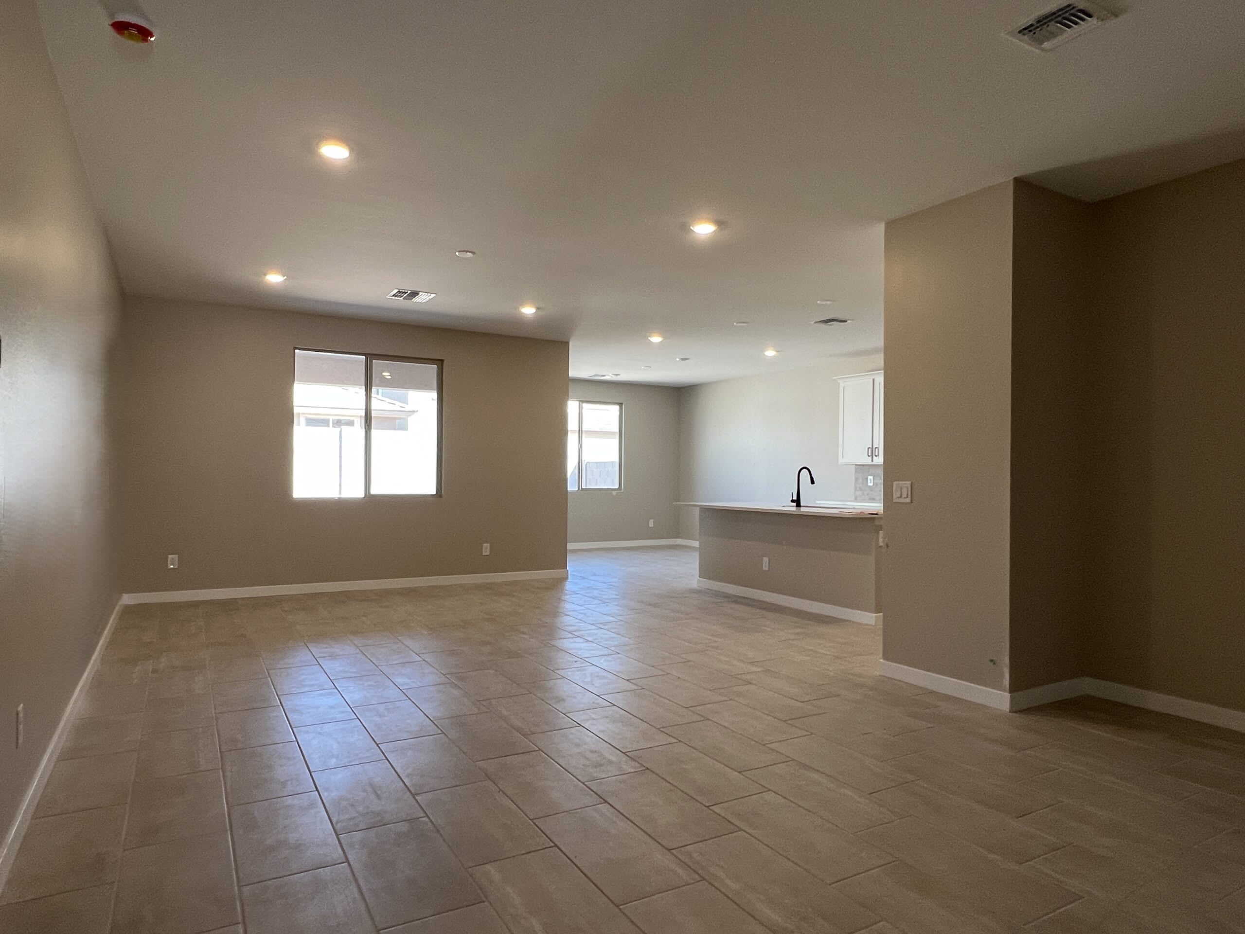 Lot 64 | Great Room | Falcon | El Cidro | Goodyear, AZ | Landsea Homes
