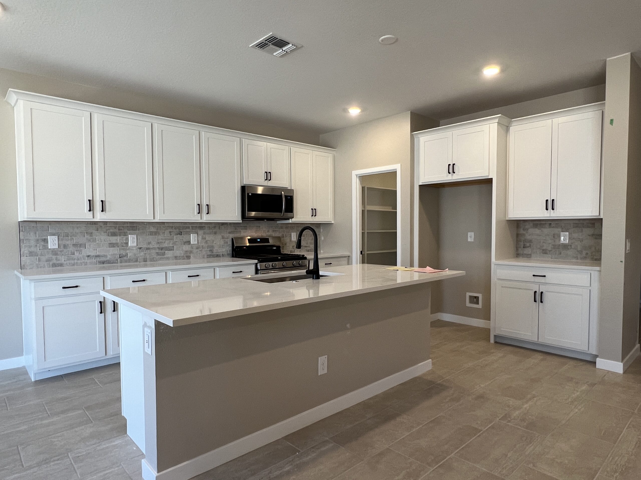 Lot 64 | Kitchen | Falcon | El Cidro | Goodyear, AZ | Landsea Homes