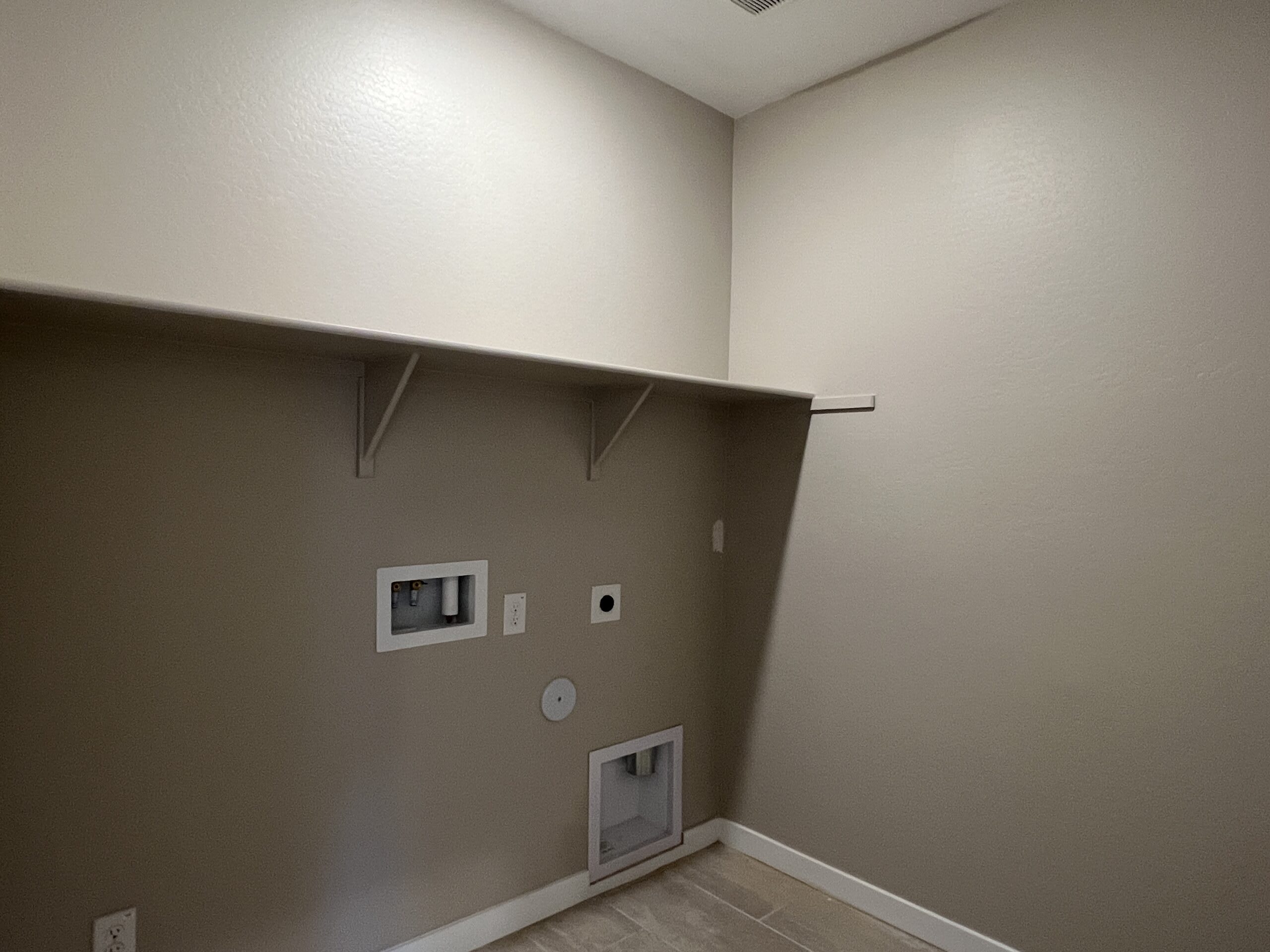 Lot 64 | Laundry Room | Falcon | El Cidro | Goodyear, AZ | Landsea Homes