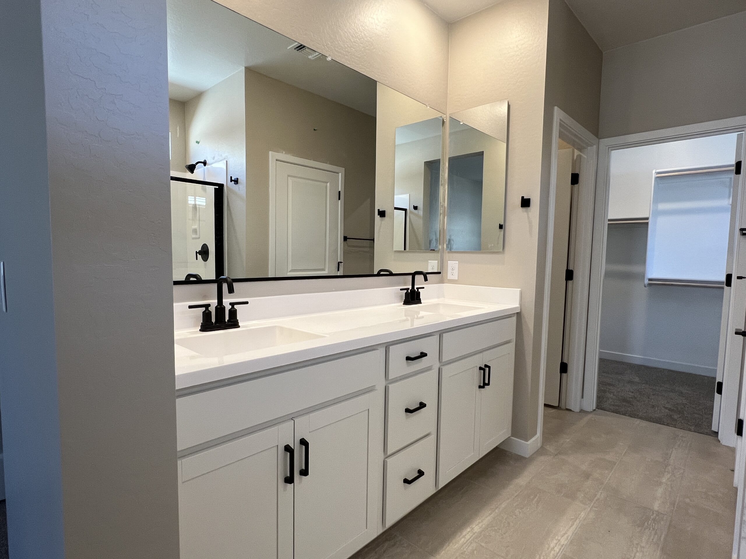 Lot 64 | Primary Bathroom | Falcon | El Cidro | Goodyear, AZ | Landsea Homes