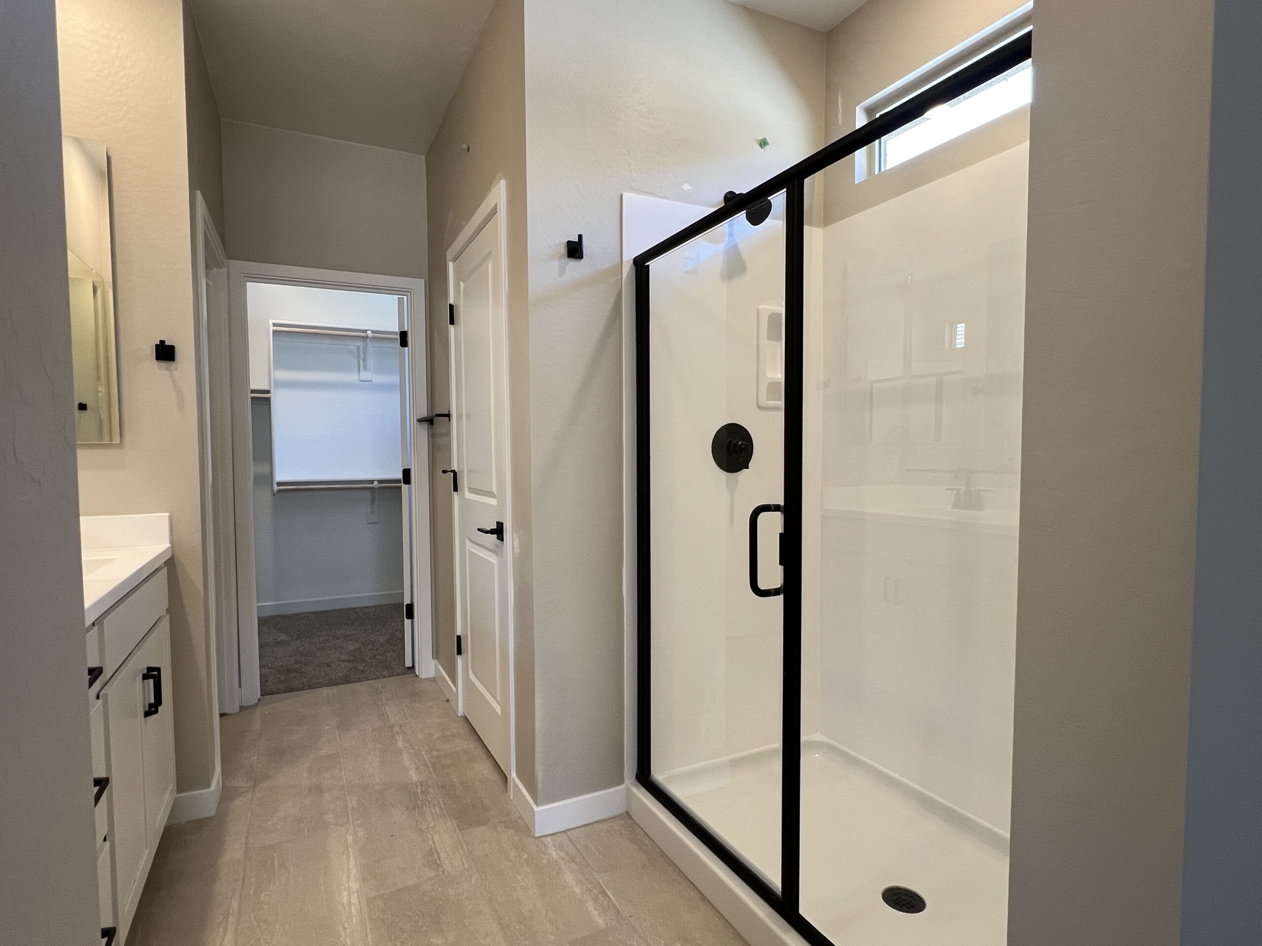 Lot 64 | Primary Bathroom | Falcon | El Cidro | Goodyear, AZ | Landsea Homes