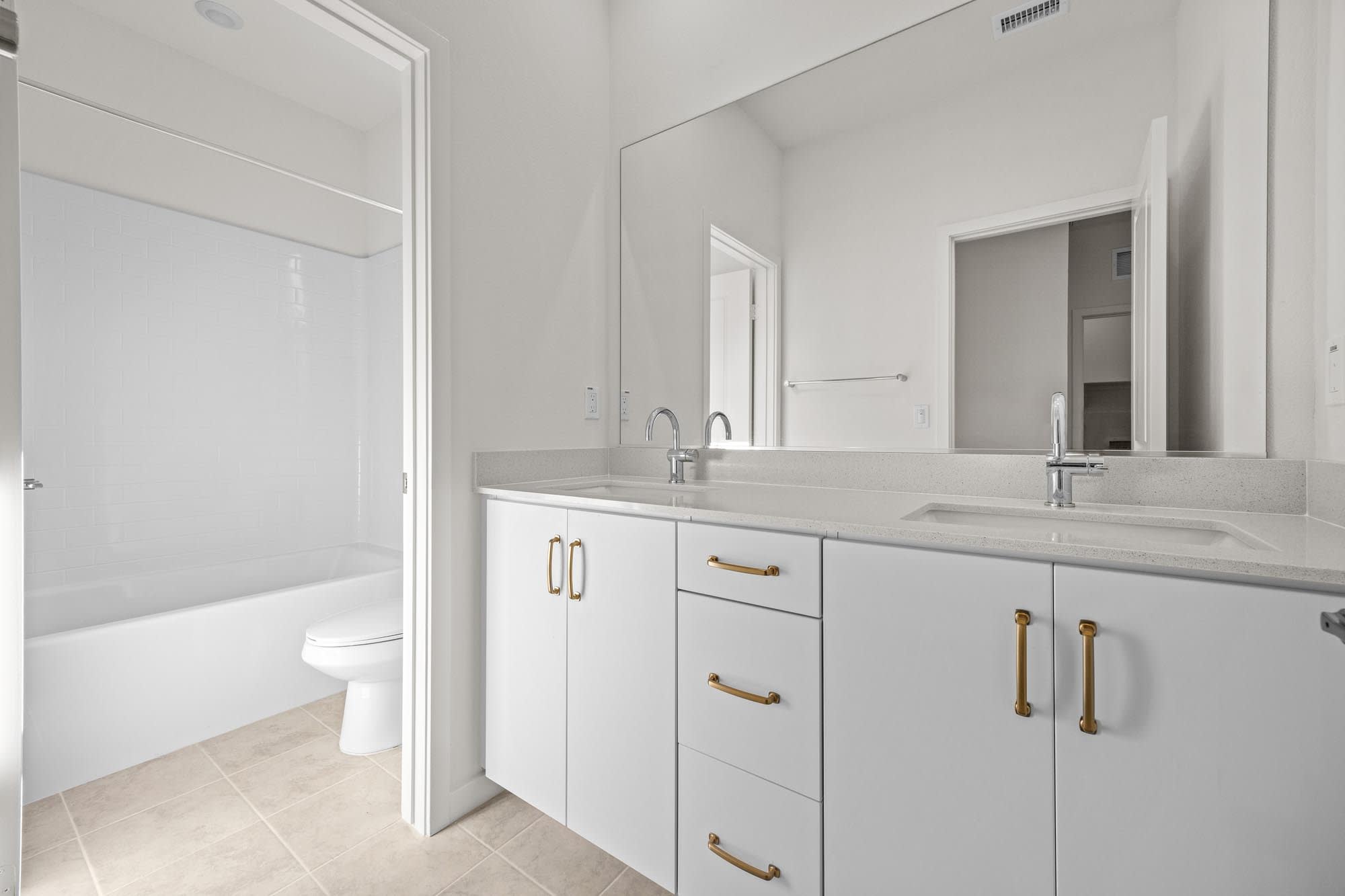 Bathroom 2 | Lot 57 | Clementine at Narra Hills in Fontana, CA by Landsea Homes