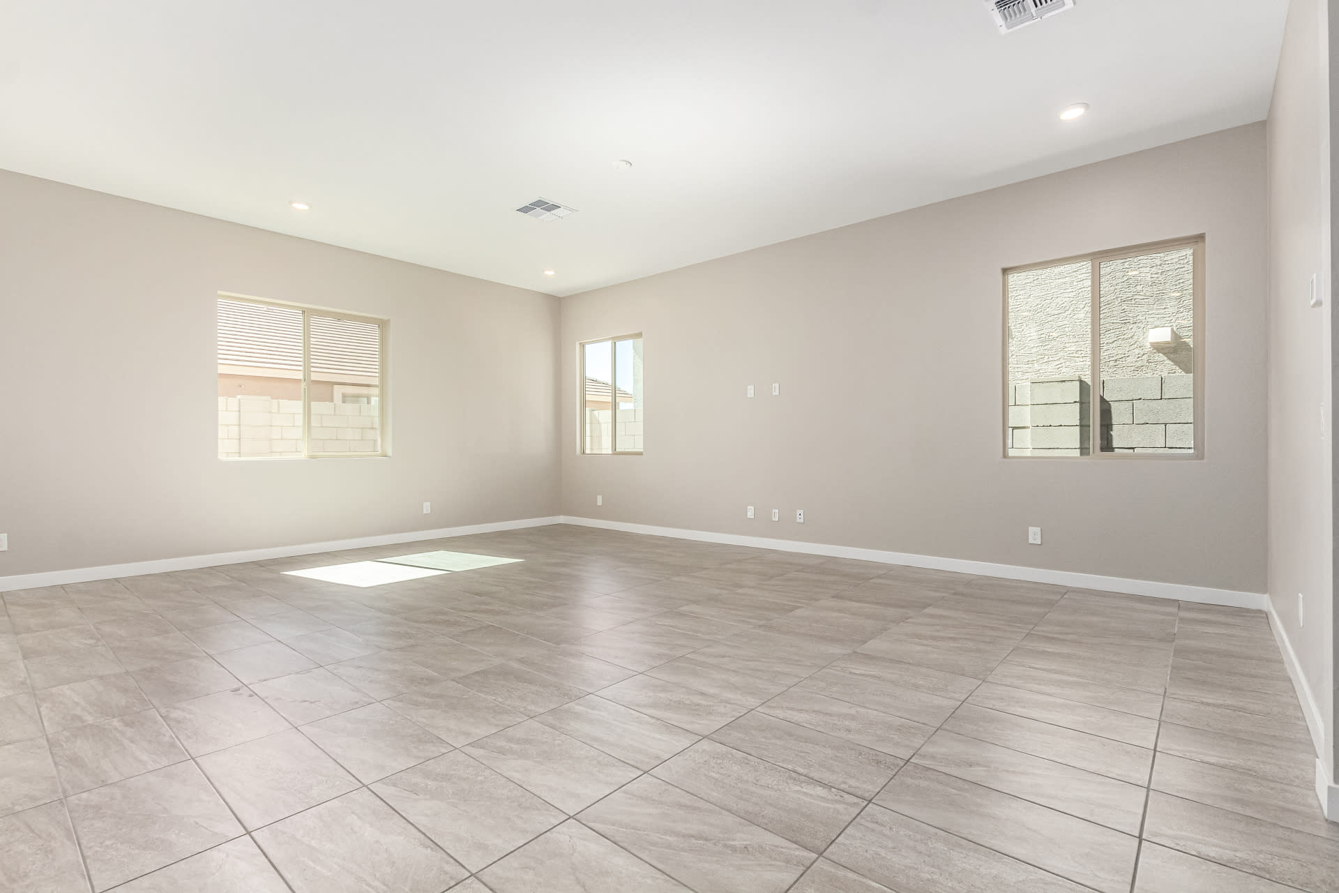 Lot 5 | Great Room | Virgo Floorplan at Rialta | New Homes in Mesa, AZ by Landsea Homes