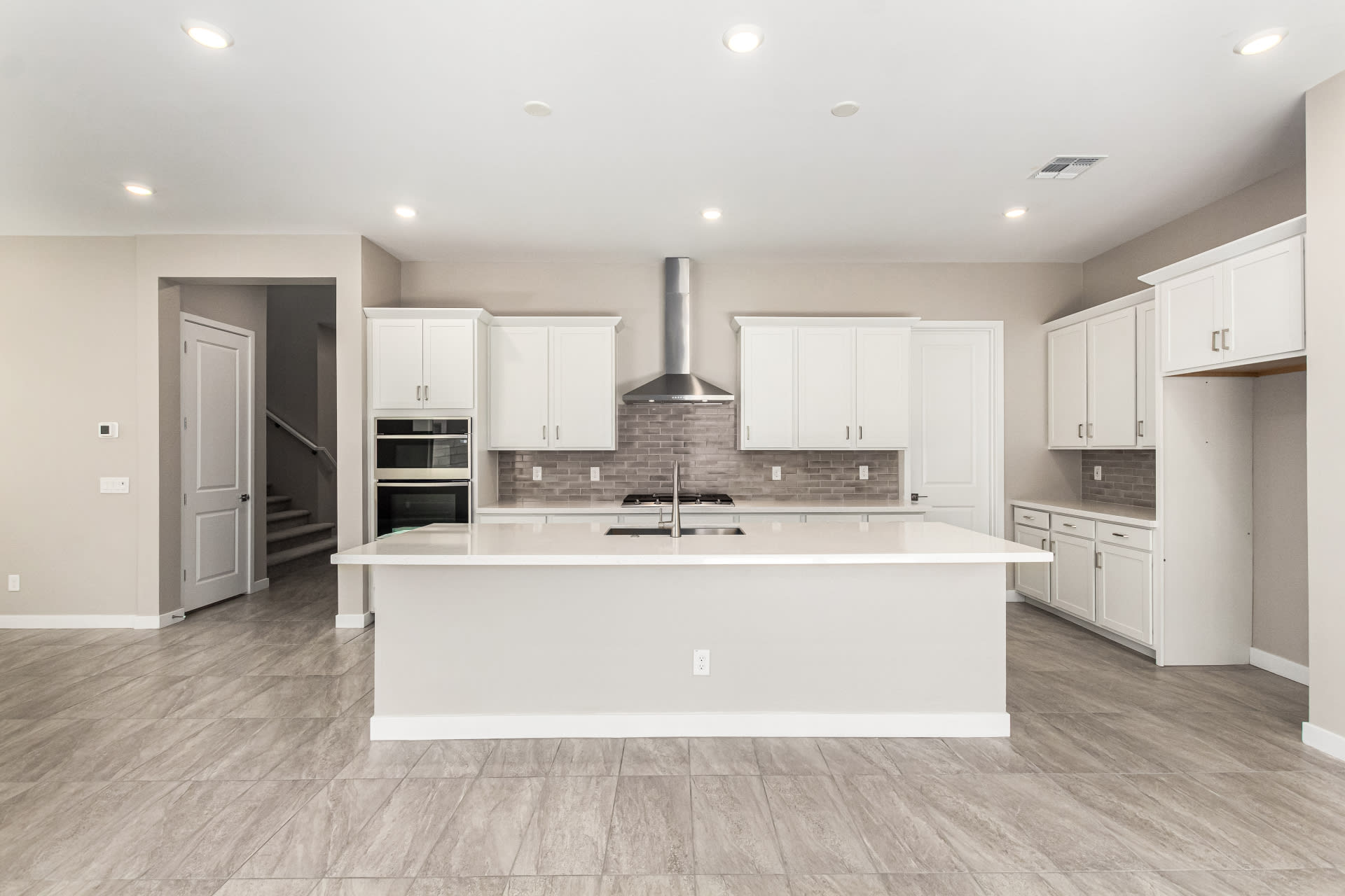 Lot 5 | Gourmet Kitchen | Virgo Floorplan at Rialta | New Homes in Mesa, AZ by Landsea Homes