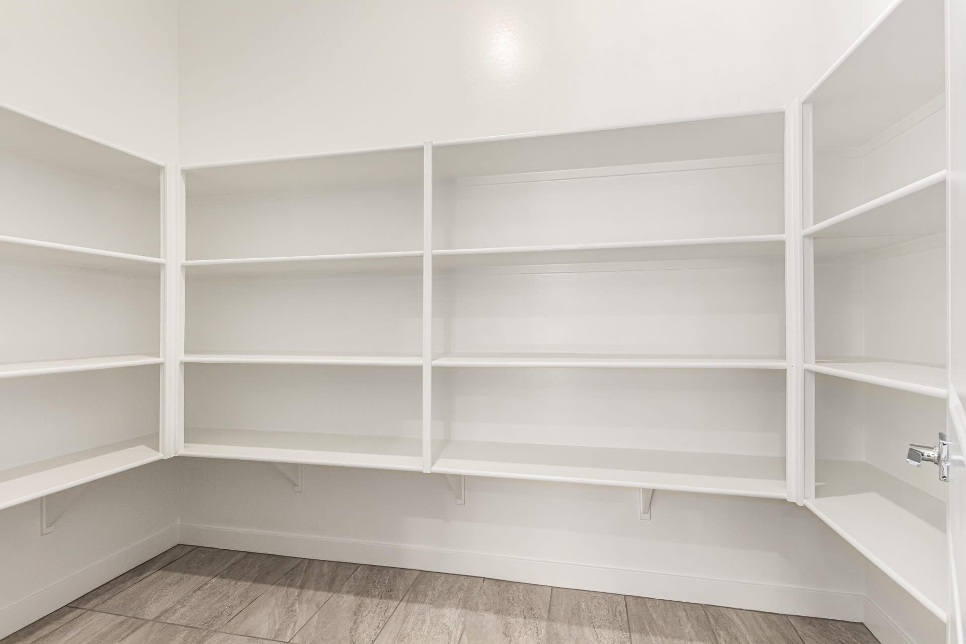 Lot 5 | Kitchen Walk-in Pantry | Virgo Floorplan at Rialta | New Homes in Mesa, AZ by Landsea Homes