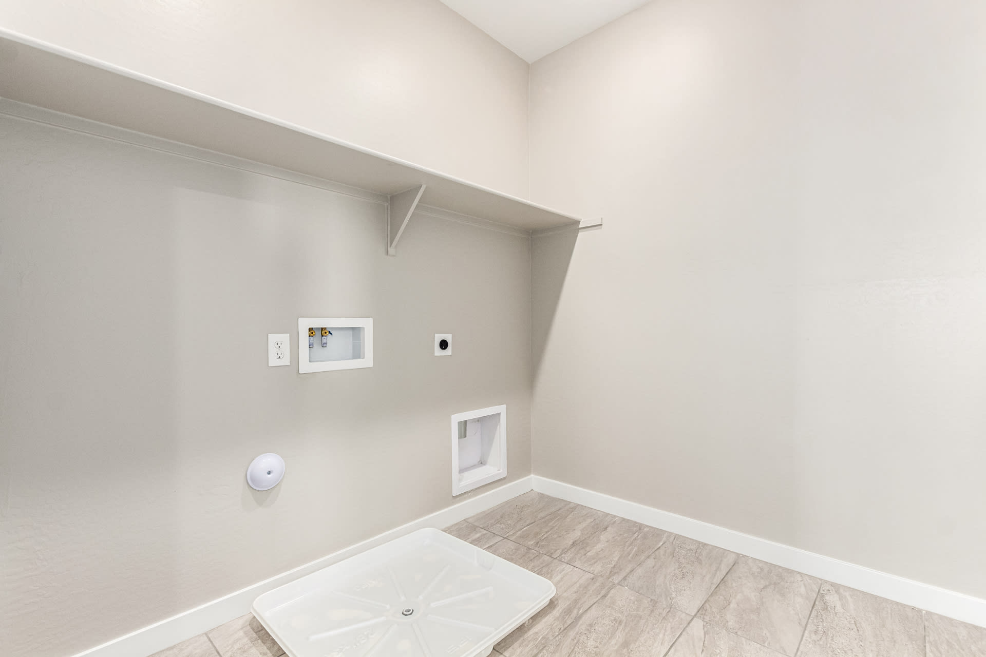 Lot 5 | Upstairs Laundry | Virgo Floorplan at Rialta | New Homes in Mesa, AZ by Landsea Homes