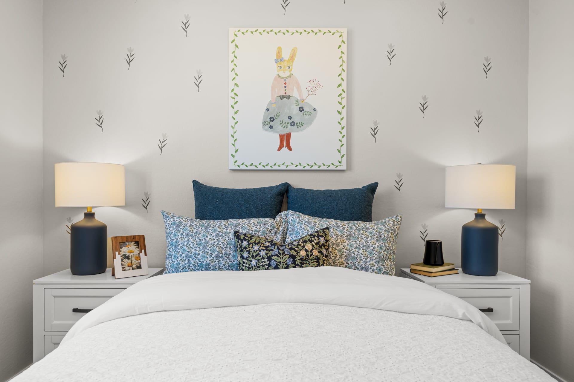 Bedroom 2 with En Suite Bath 3 | Radiance Floorplan | Elara at Moonlight | New Homes in Maricopa, AZ by Landsea Homes