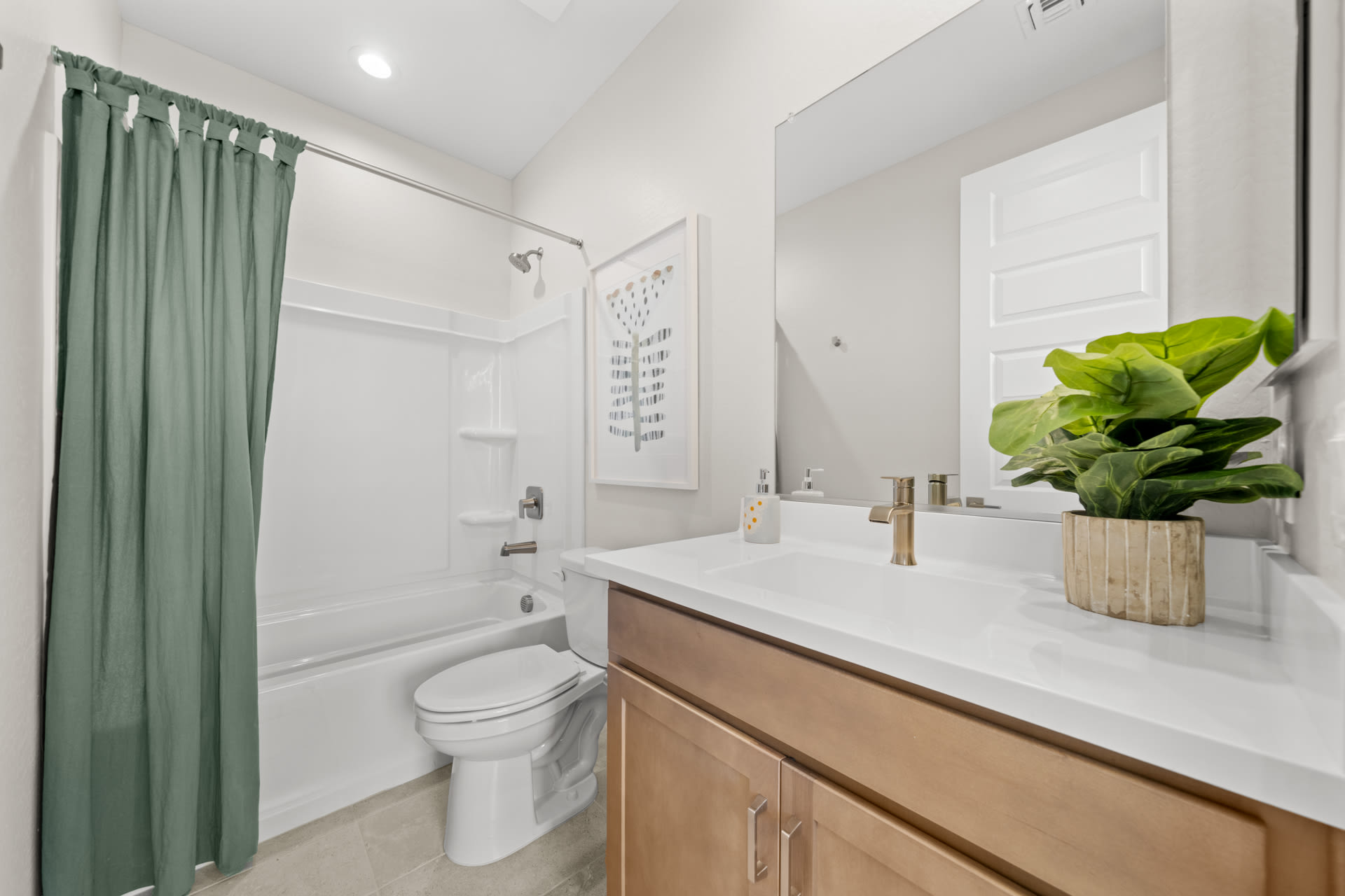 Bath 3 | Radiance Floorplan | Elara at Moonlight | New Homes in Maricopa, AZ by Landsea Homes