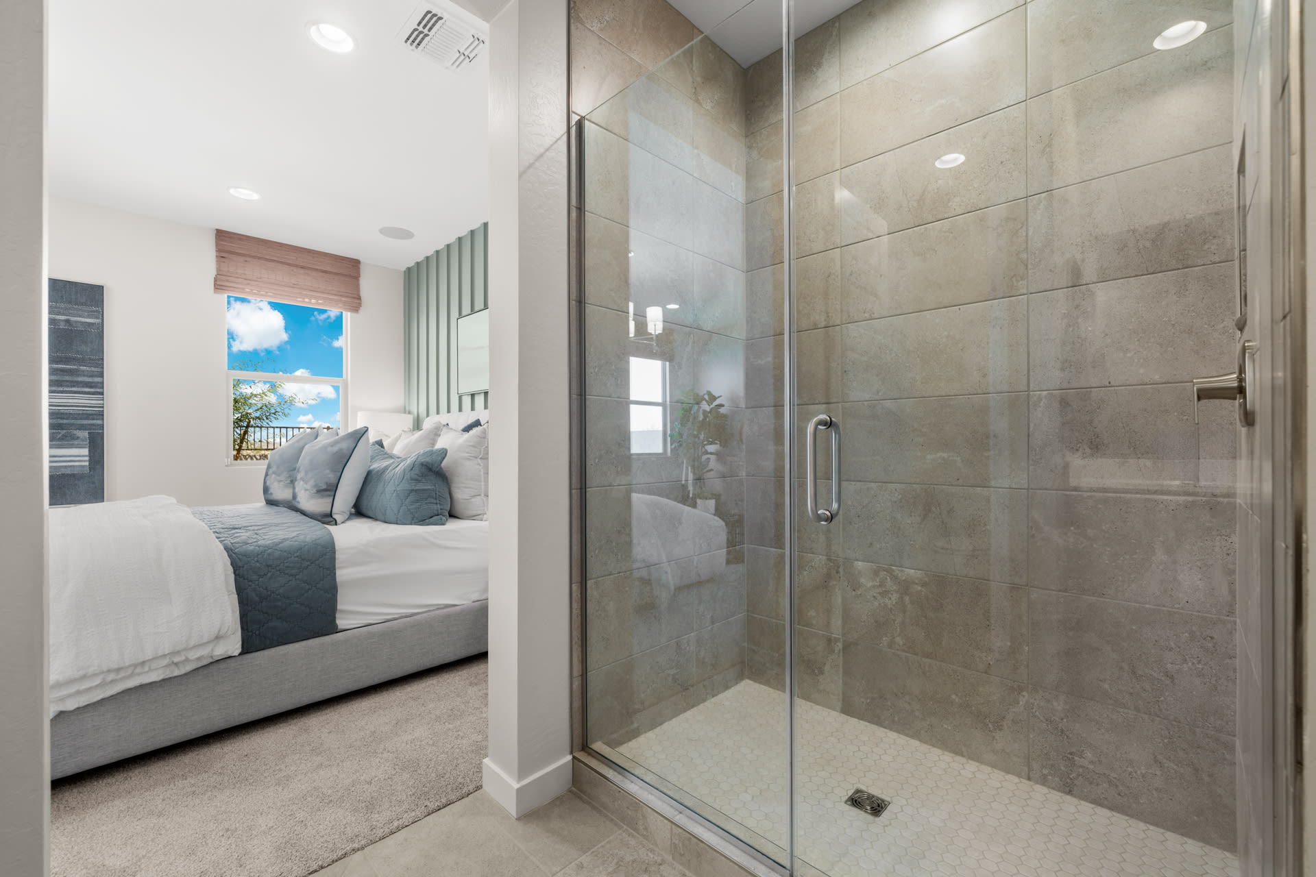 Primary Bathroom | Radiance Floorplan | Elara at Moonlight | New Homes in Maricopa, AZ by Landsea Homes