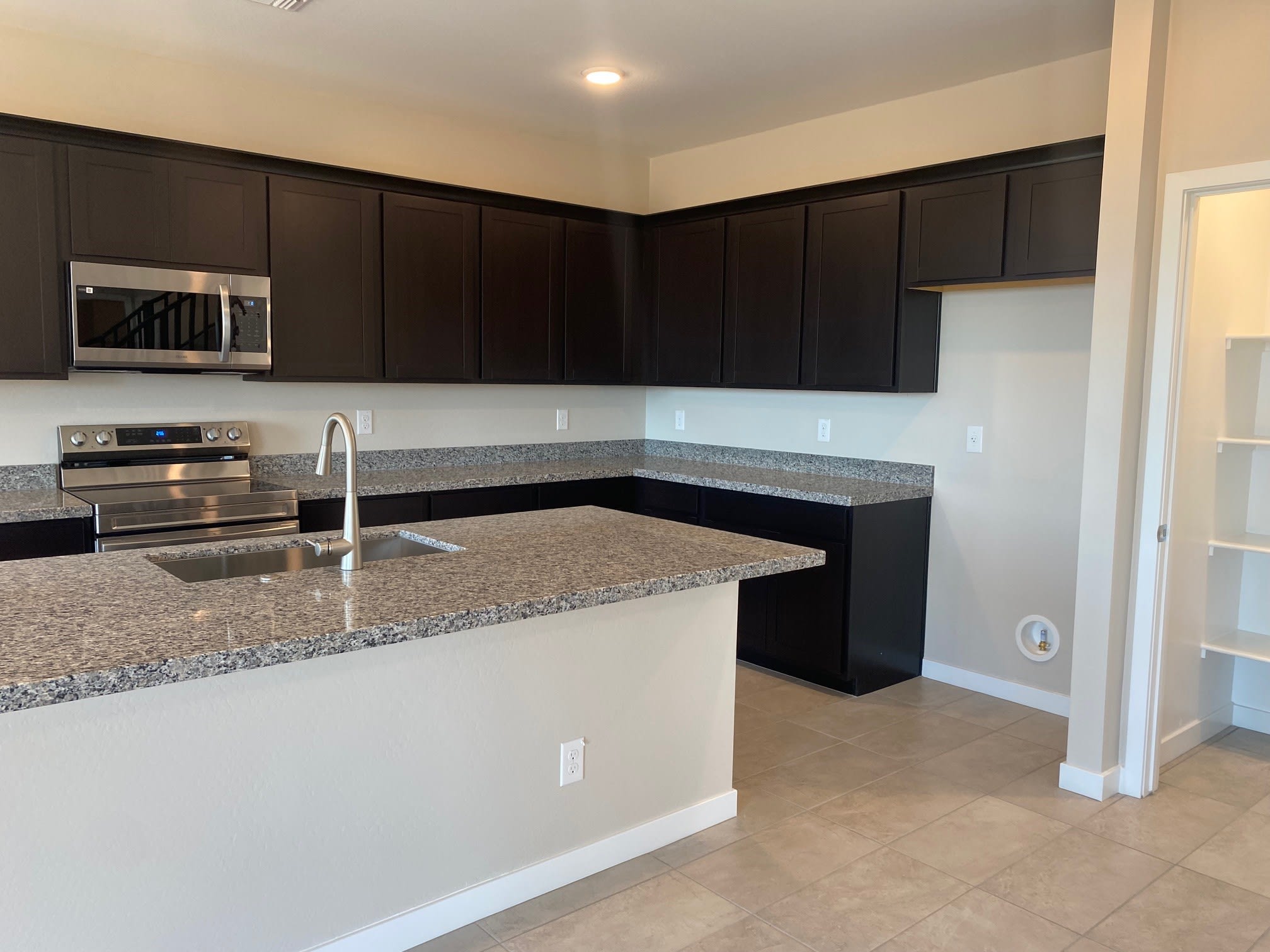 Lot 12 | Kitchen | Aspen | Wildera – Canyon Series | New Homes in San Tan Valley, AZ | Landsea Homes