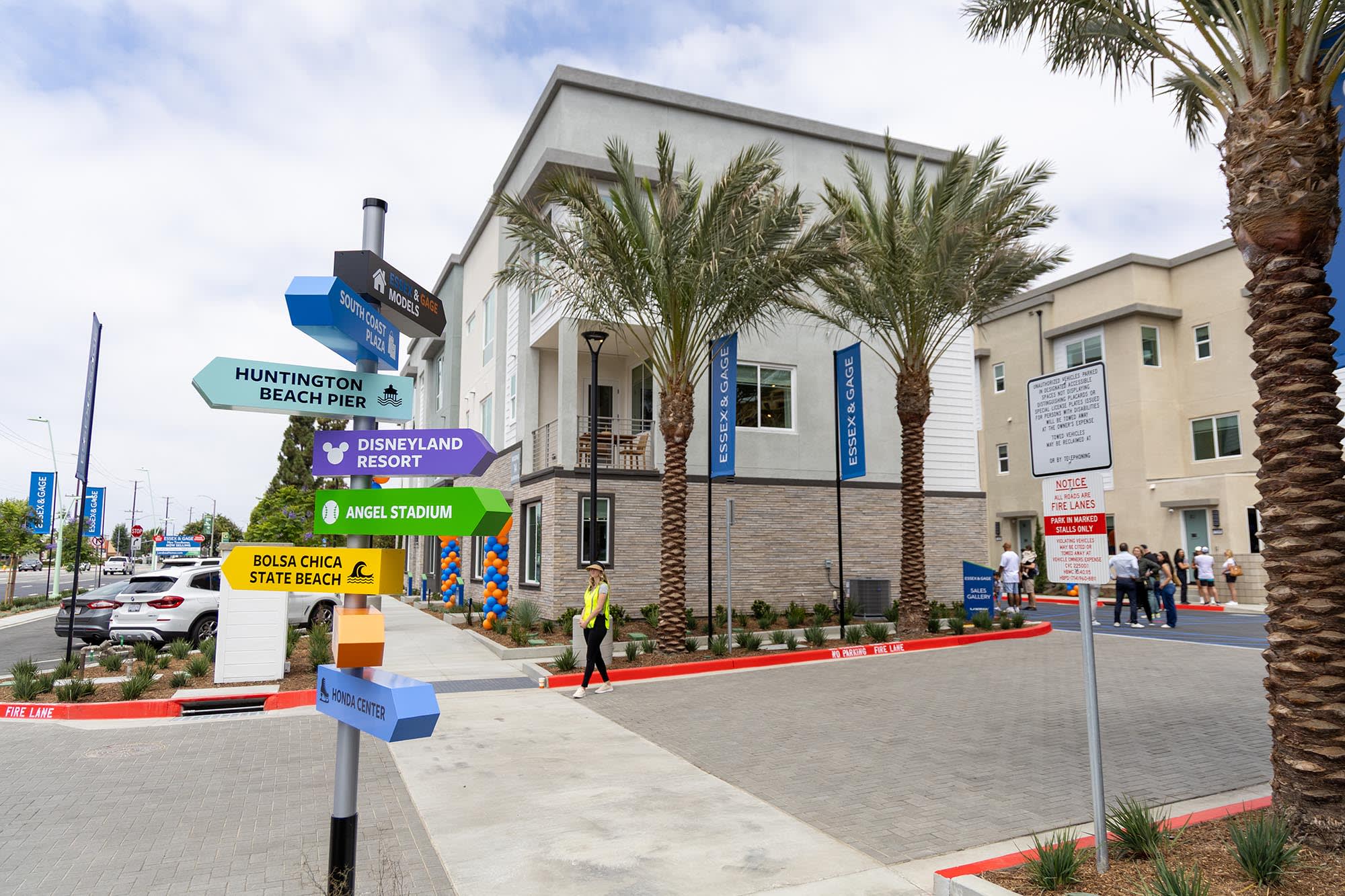 Essex & Gage Grand Opening