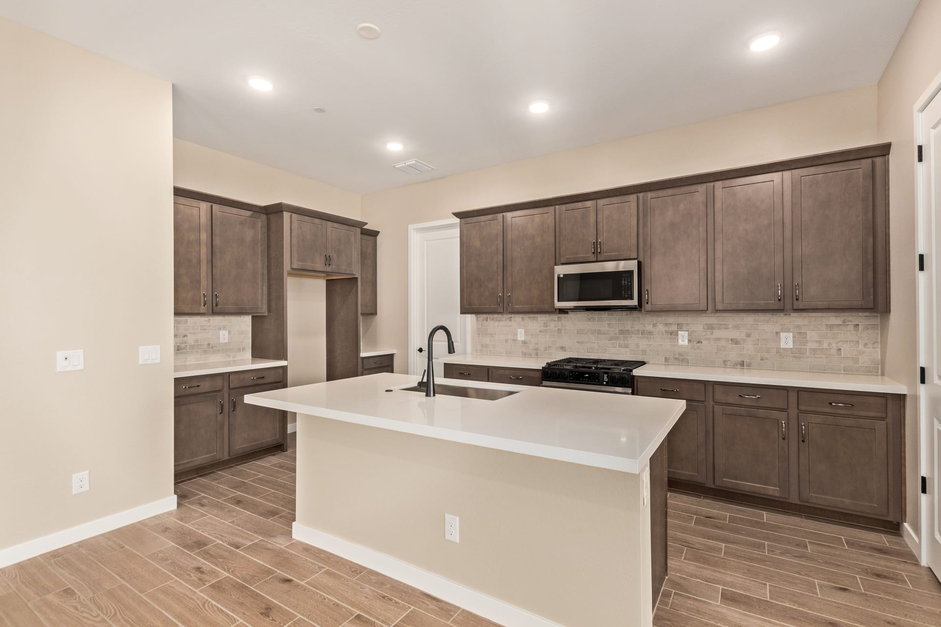 Lot 42 | Cielo Floorplan | Mira Vista at Victory in Buckeye, AZ by Landsea Homes